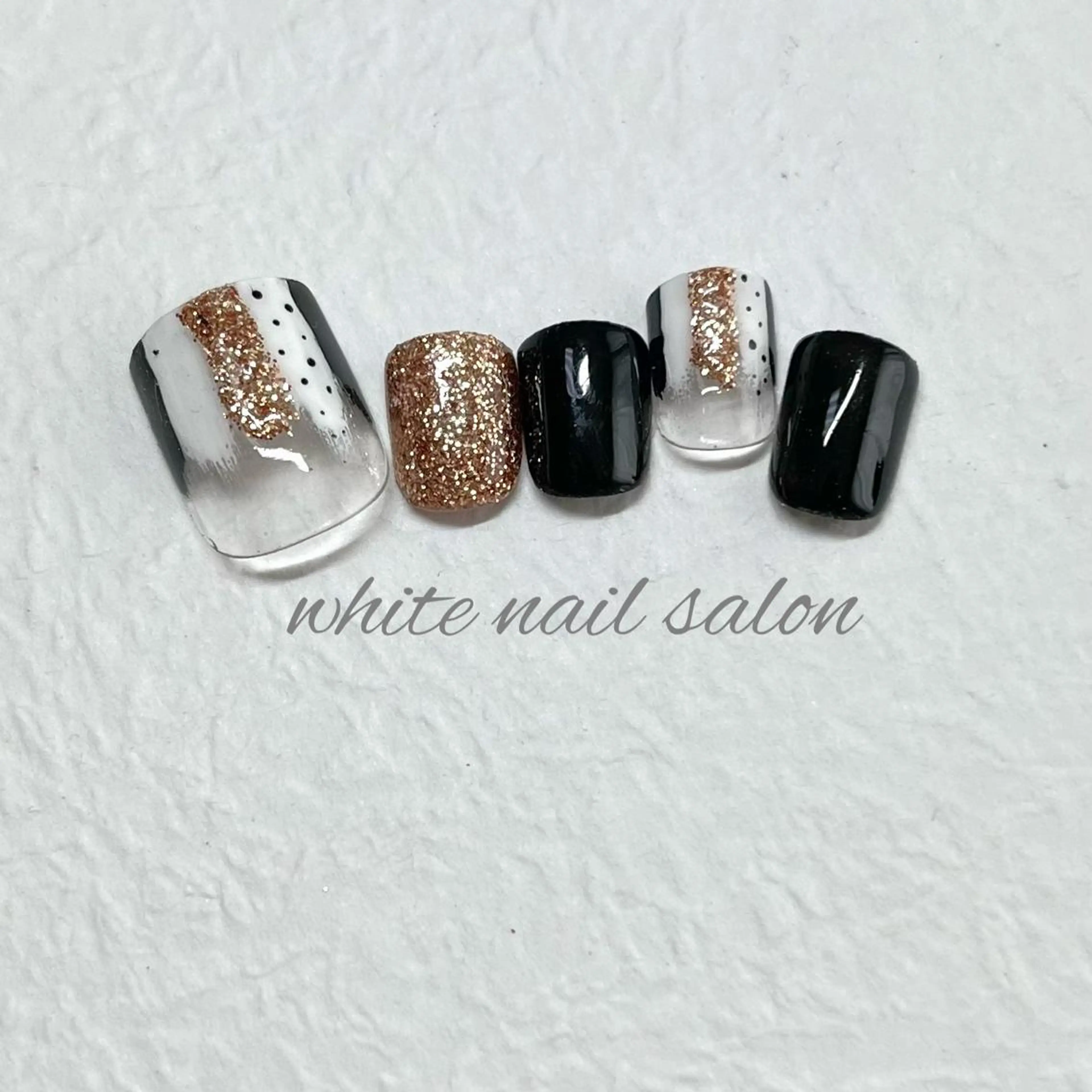 ネイル フットネイル ジェルネイル ハードジェル ラメ(グリッター) 持ち込み フットネイル white nail salonのネイルデザイン