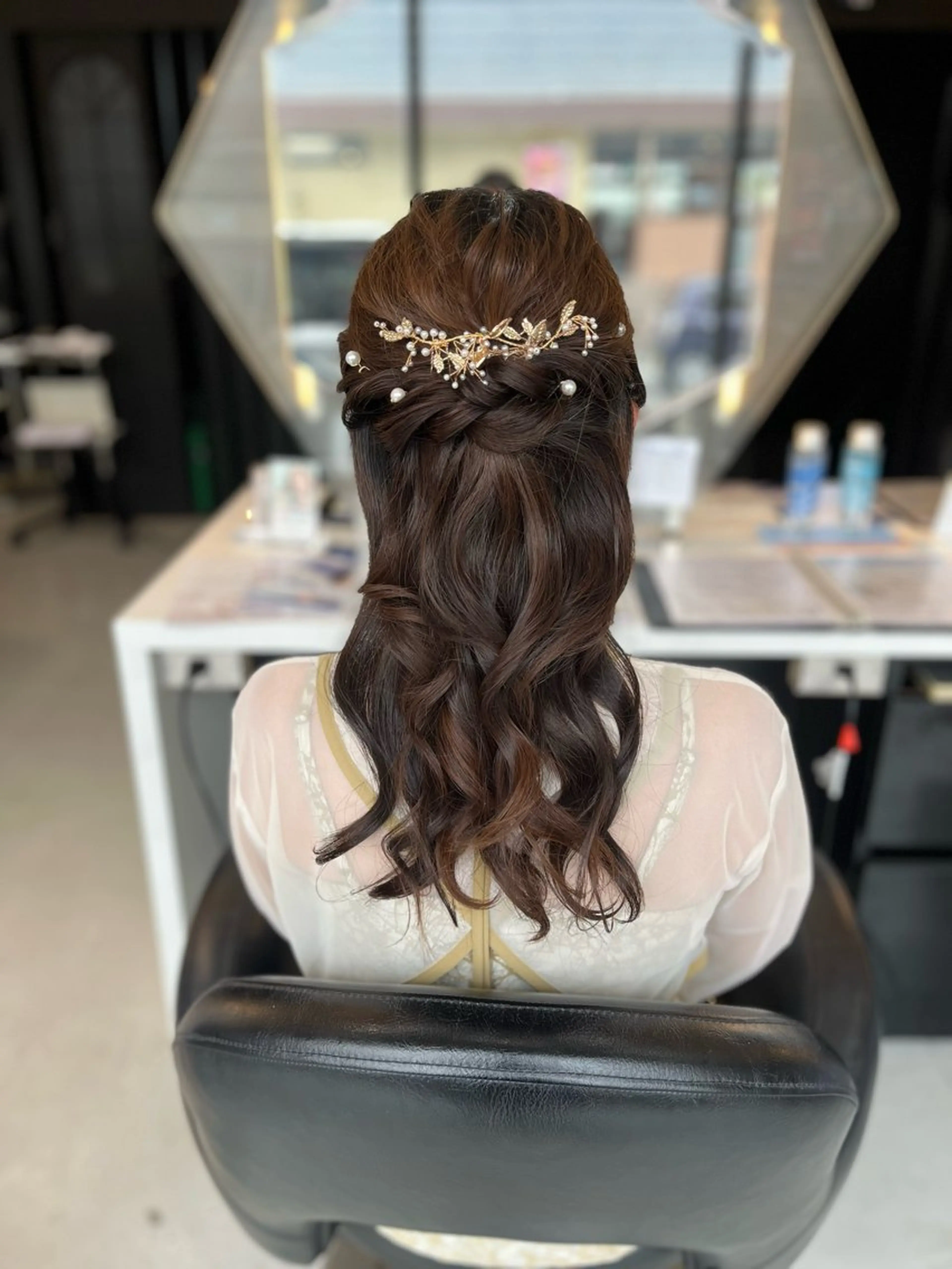 【ハーフアップ限定✨】ウェーブ巻きやカチモリなどいろんなアレンジで可愛くハーフアップ🎶の写真