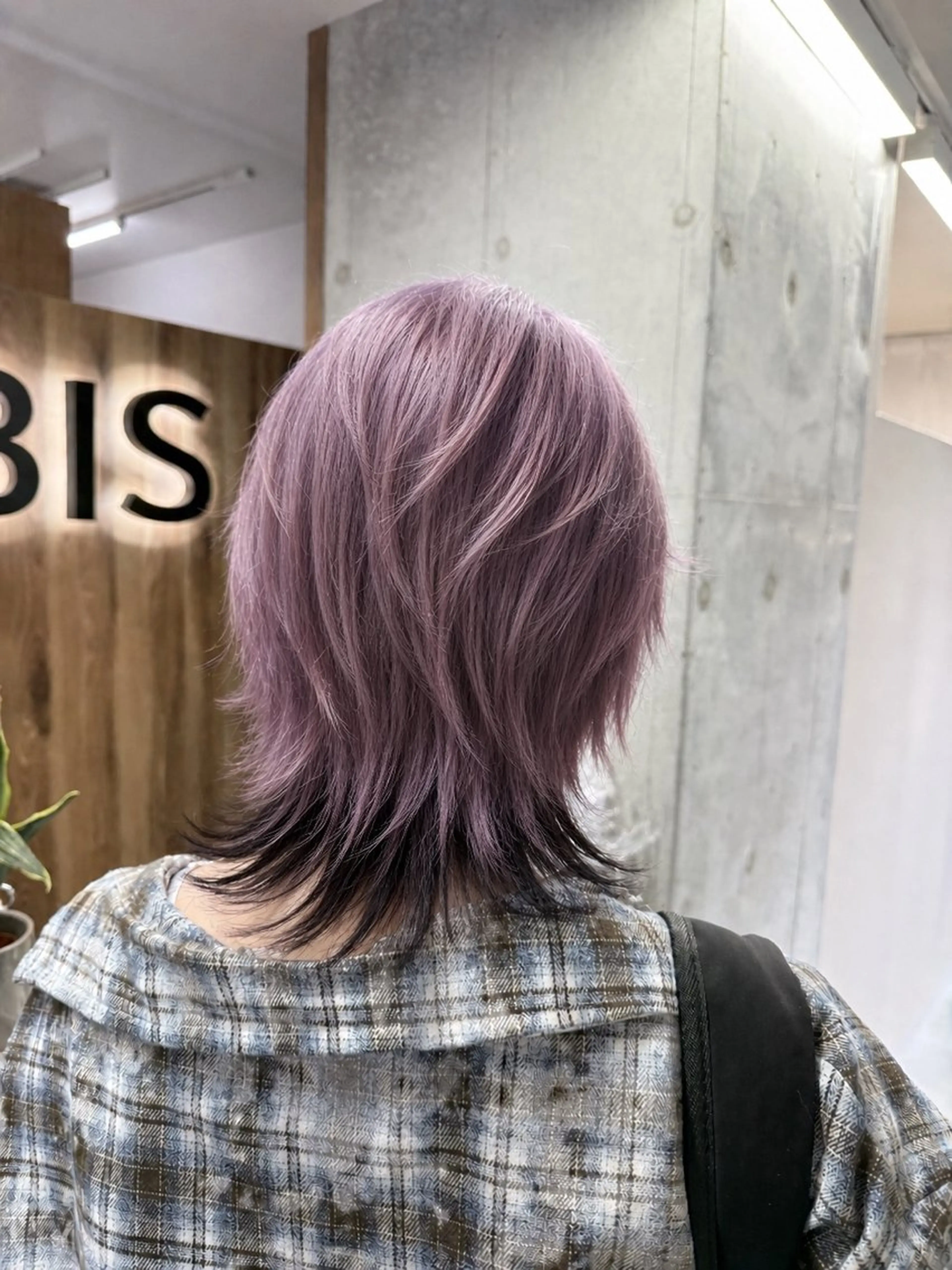 メンズ ヘアカラー ハイトーン×艶カラー 🤍MIZUKIのヘアスタイル