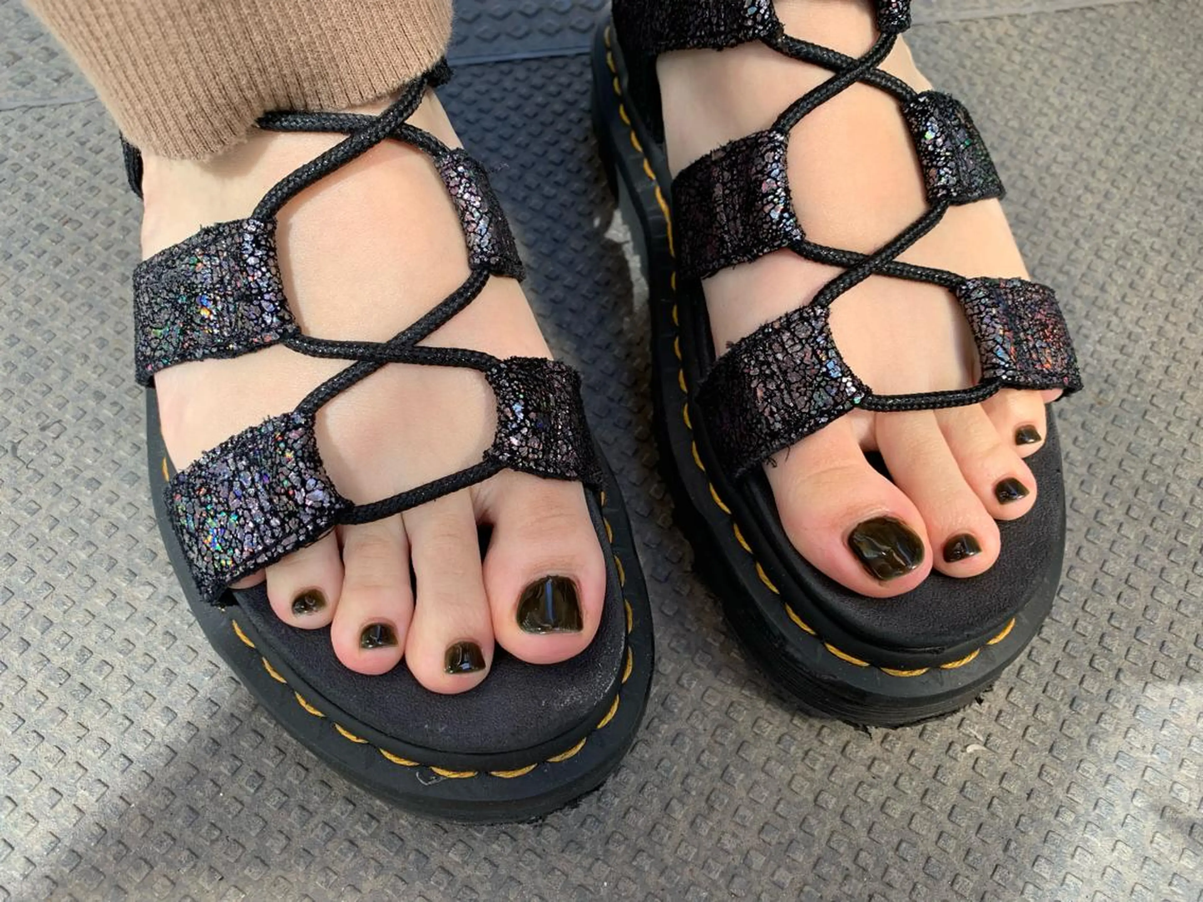 ネイル フットネイル ワンカラーネイル マキノ ユイのネイルデザイン