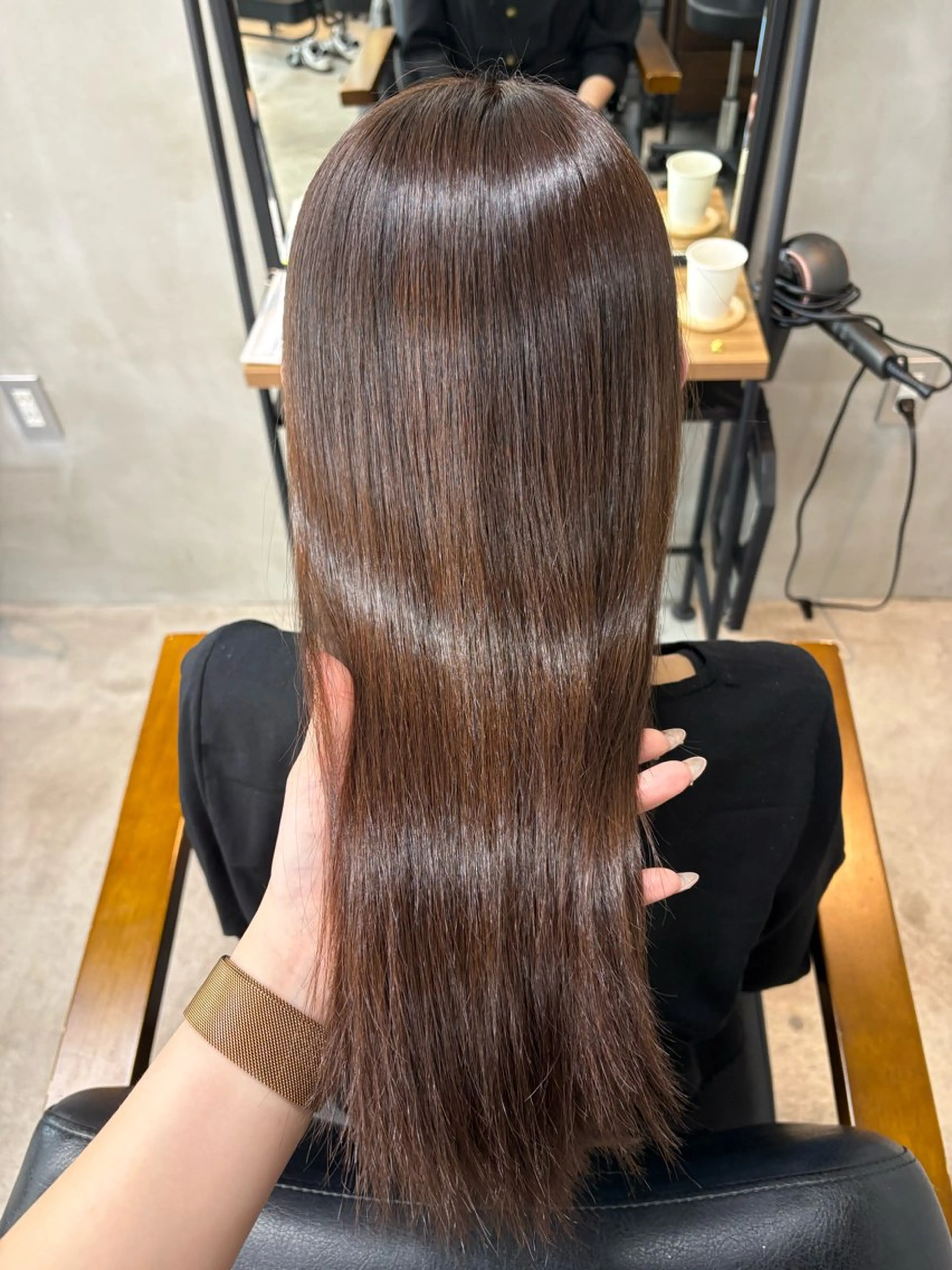 ロング カラー ブラウンカラー 長代 結日香のヘアスタイル
