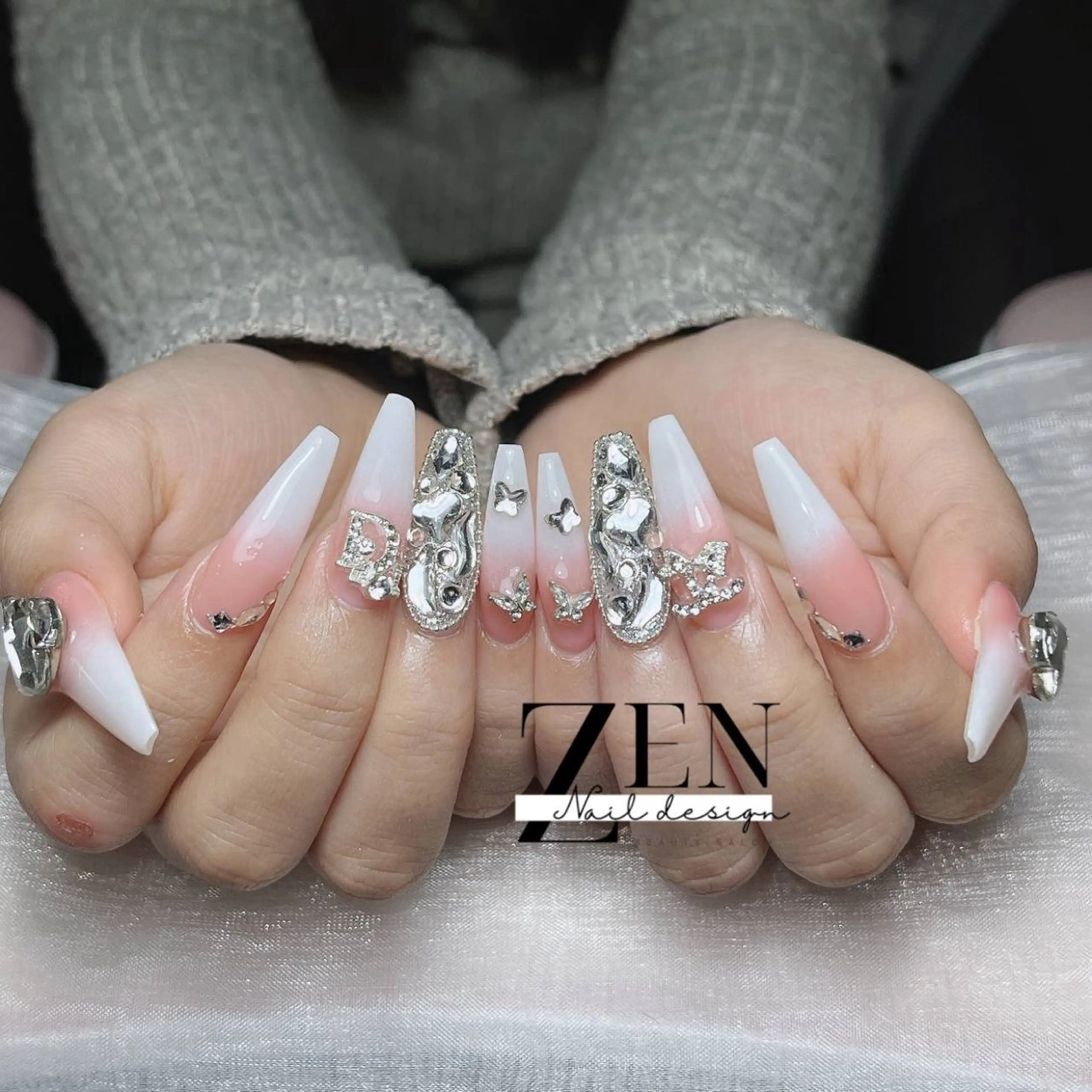 ネイル チークネイル 長さ出し フレンチネイル 韓国ネイル マグネットネイル ハンドネイル Zen Nail Design 池袋のネイルデザイン