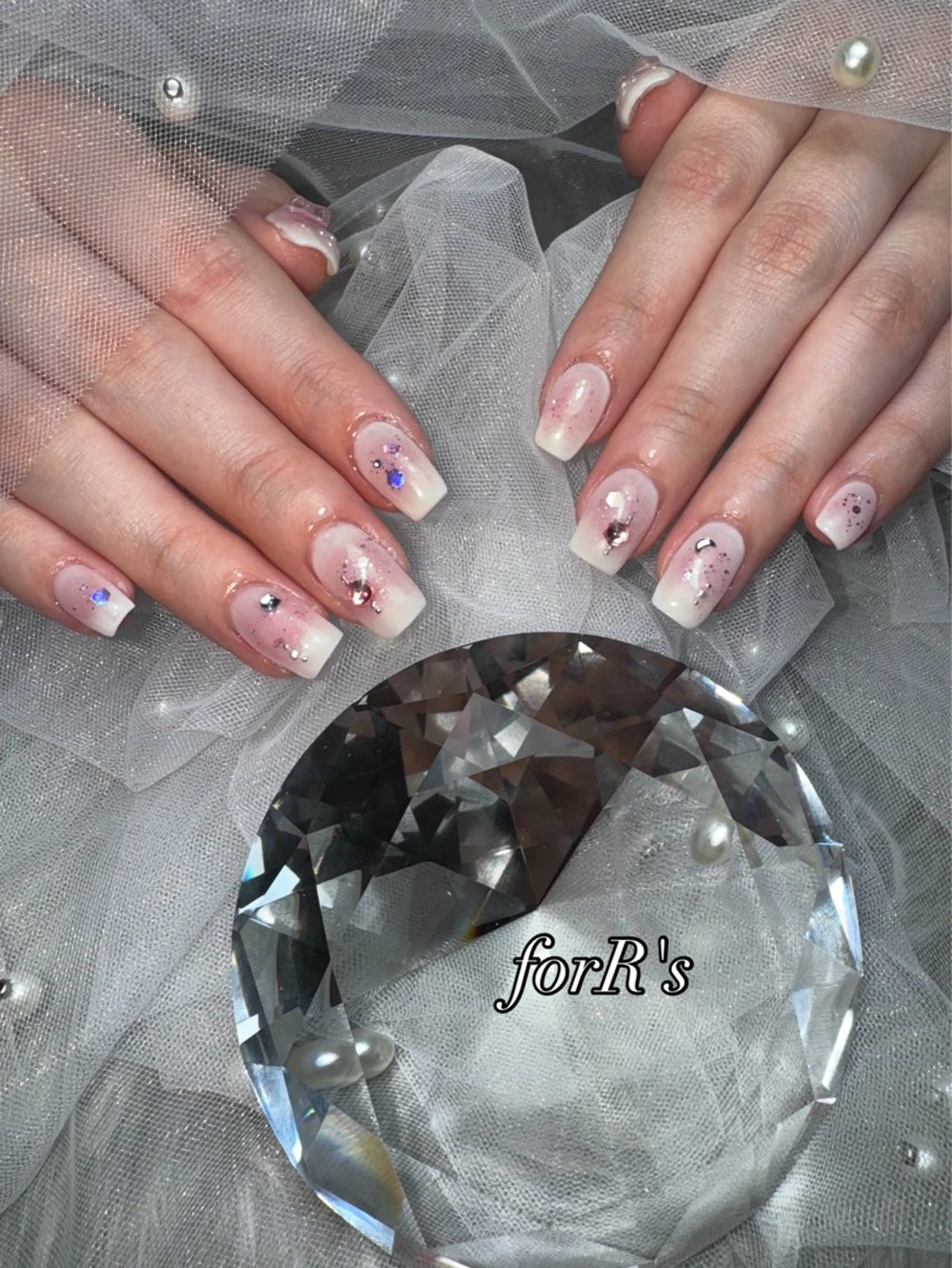 ミディアム forR's AIKAのネイルデザイン