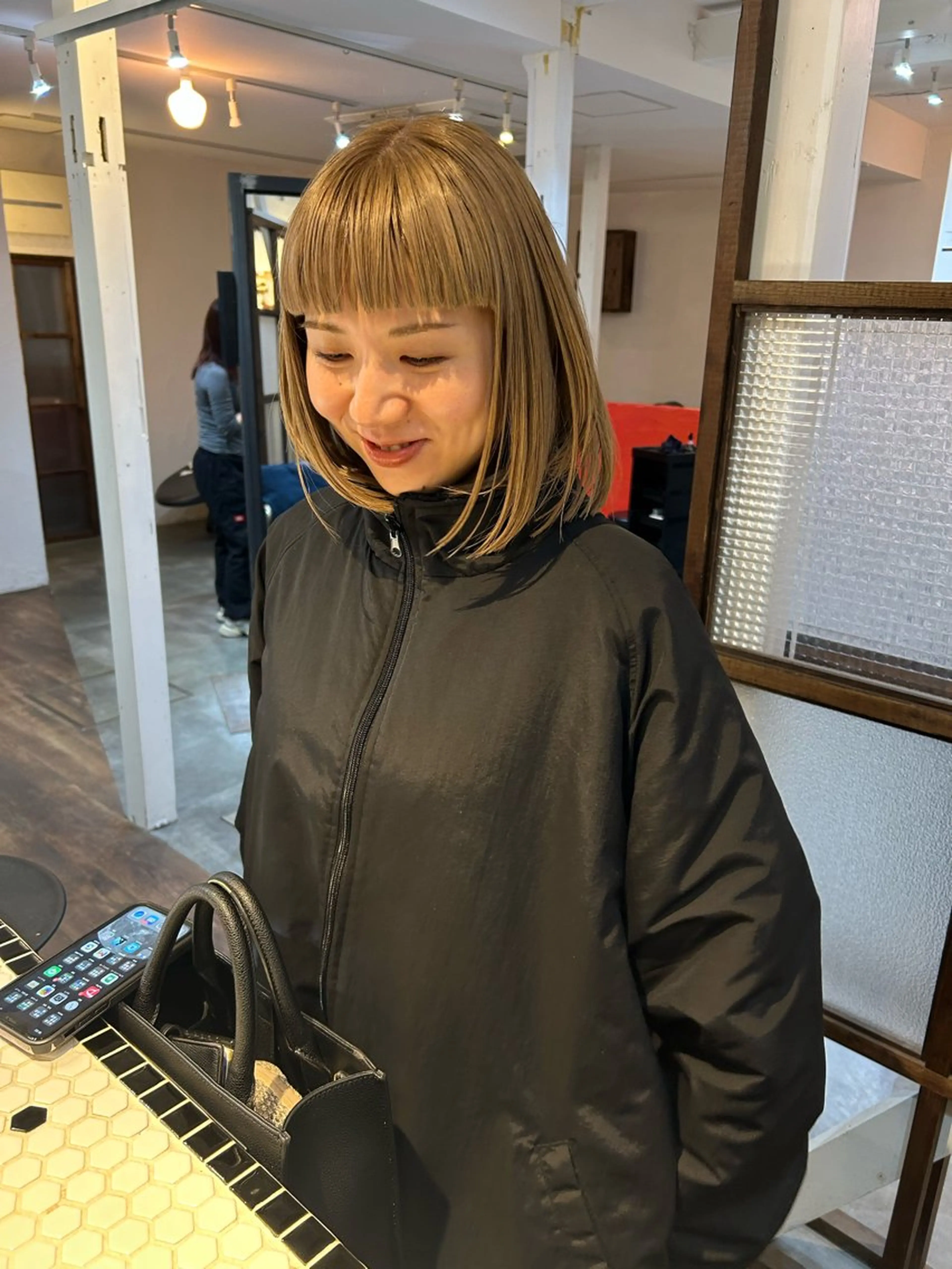 ミディアム 金田 夏野のヘアスタイル