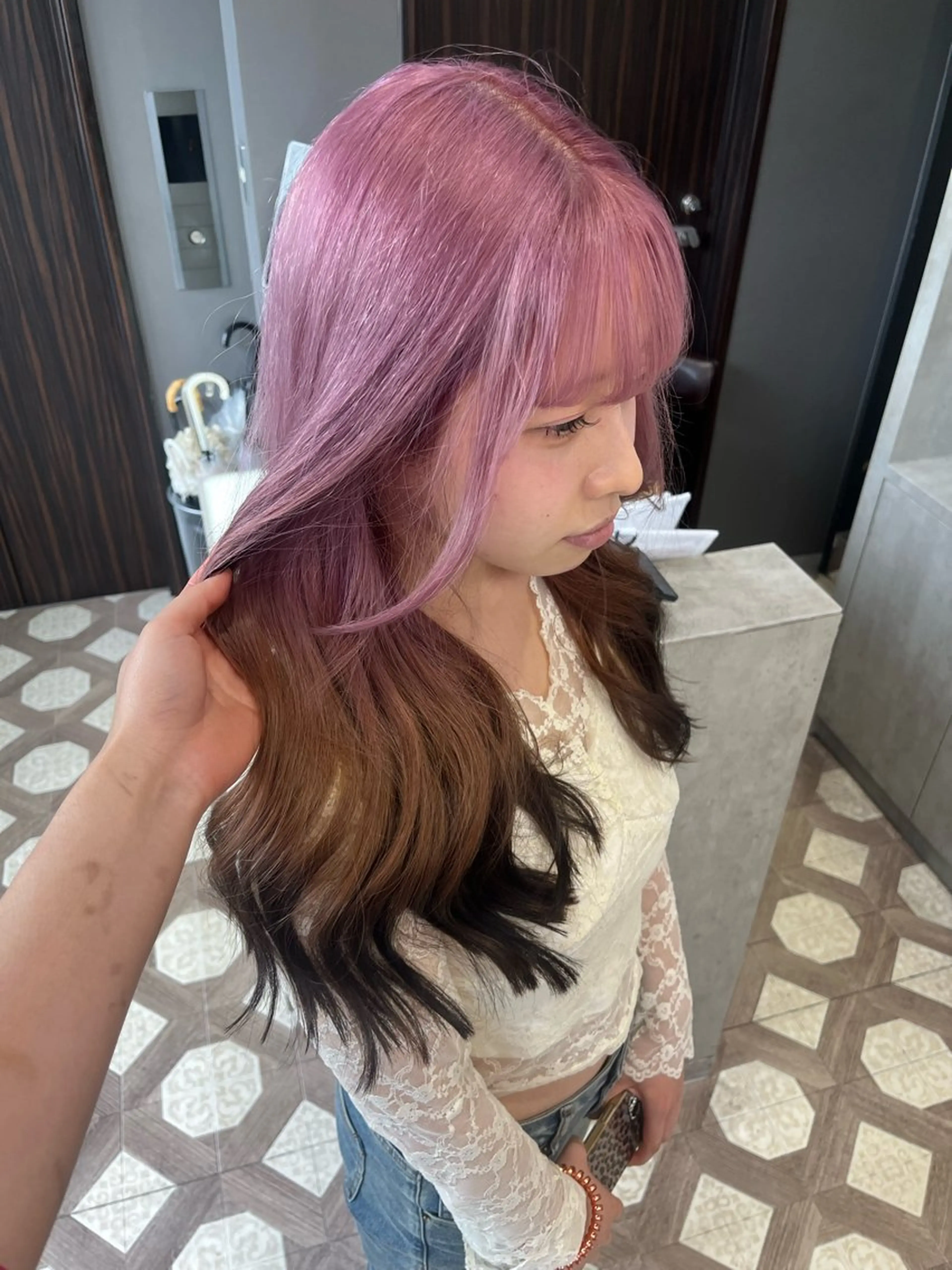 カラー ユイ☆ハイトーン ☆ブリーチデザインのヘアスタイル