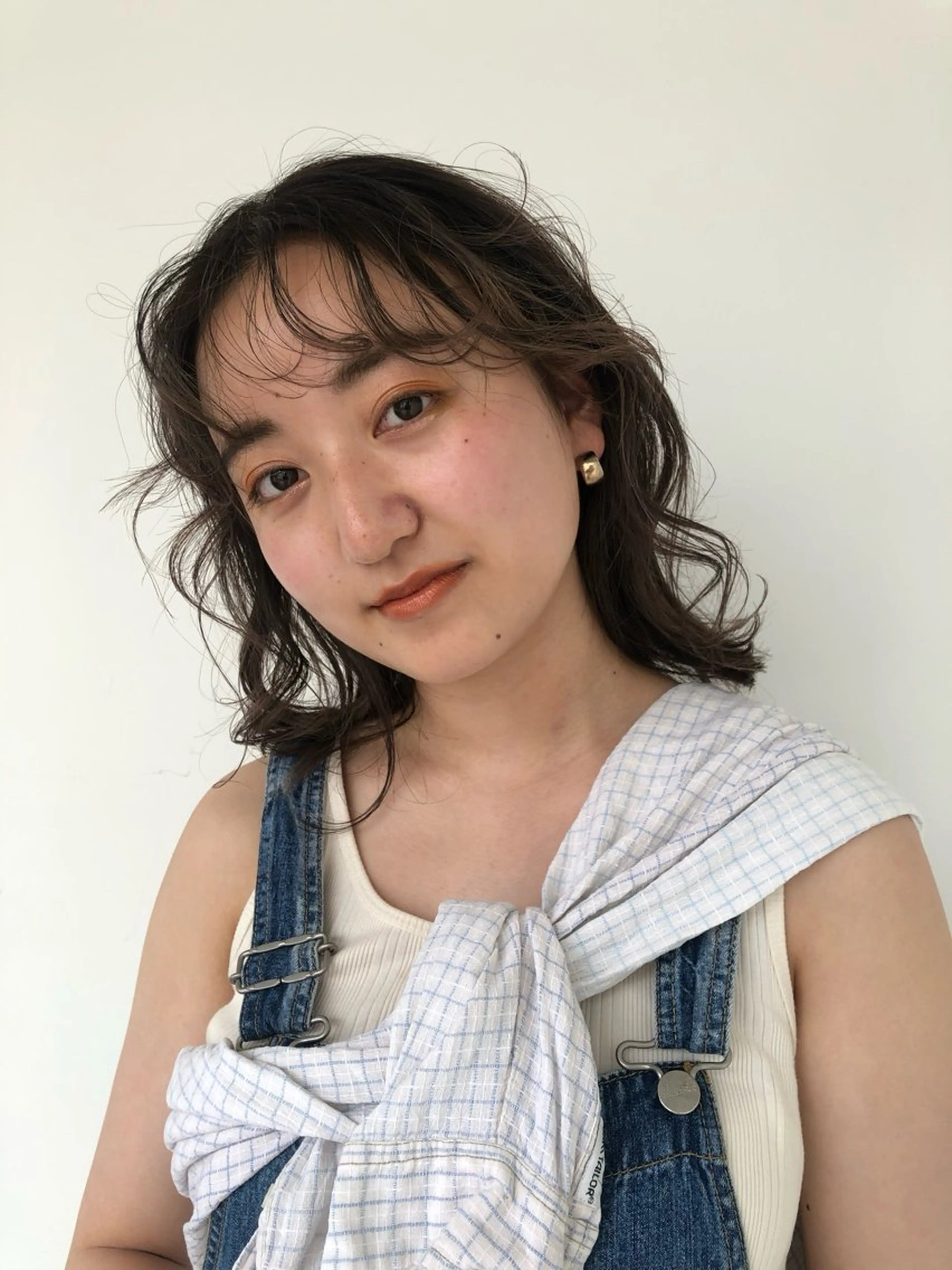 ミディアム カラー 伊藤 由季のヘアスタイル