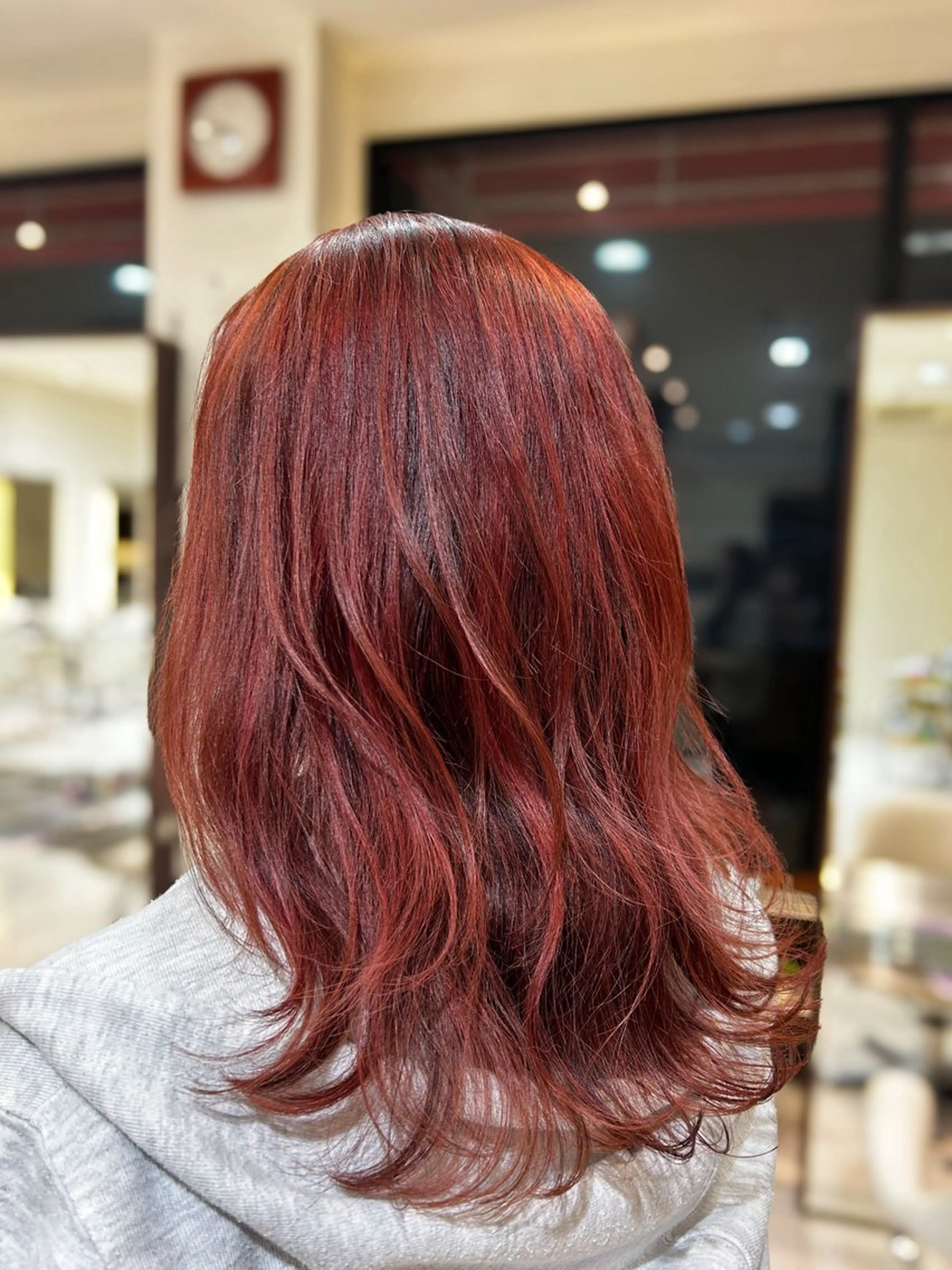 カラー 宮崎 妃楠のヘアスタイル