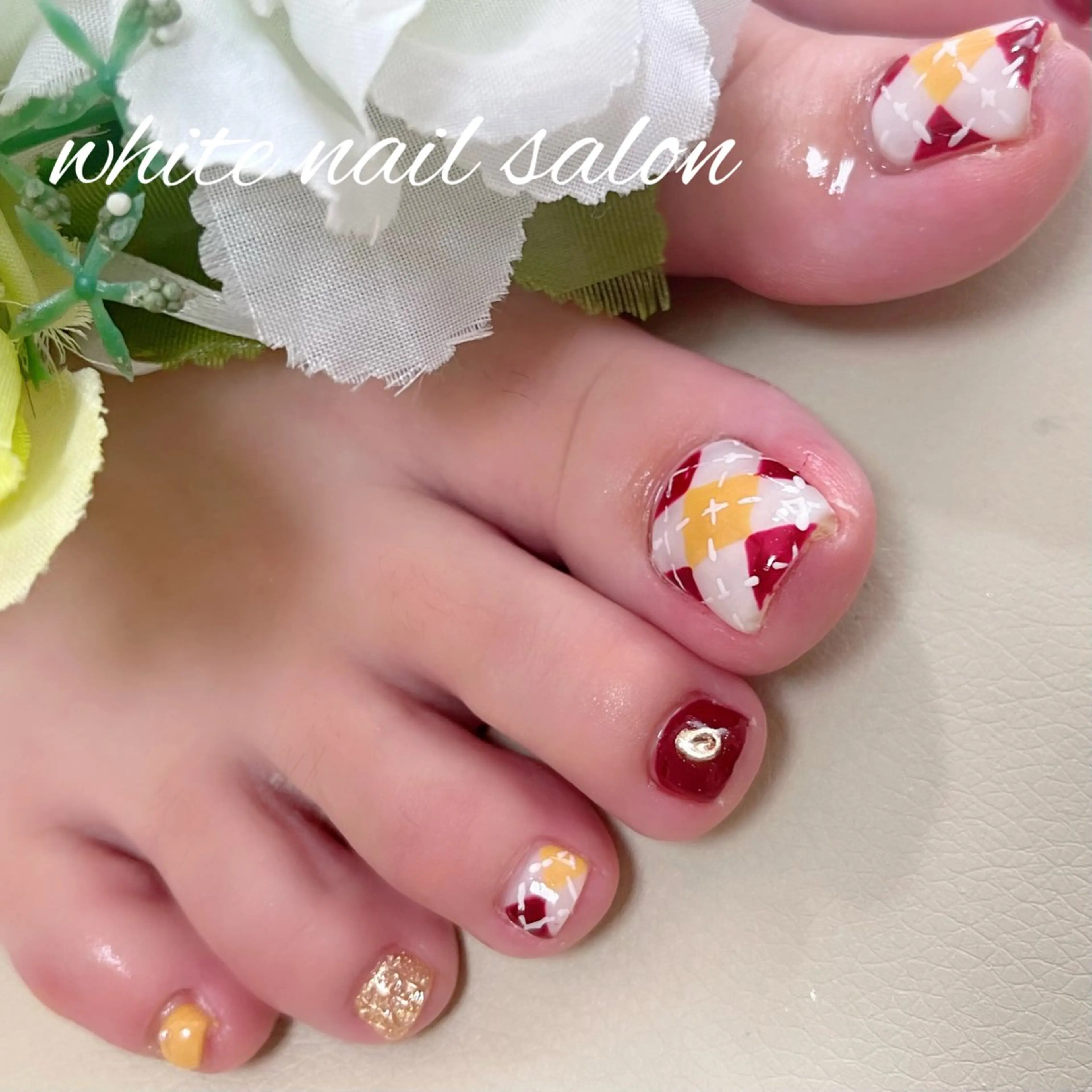 ネイル ラメ(グリッター) フットネイル white nail salonのネイルデザイン