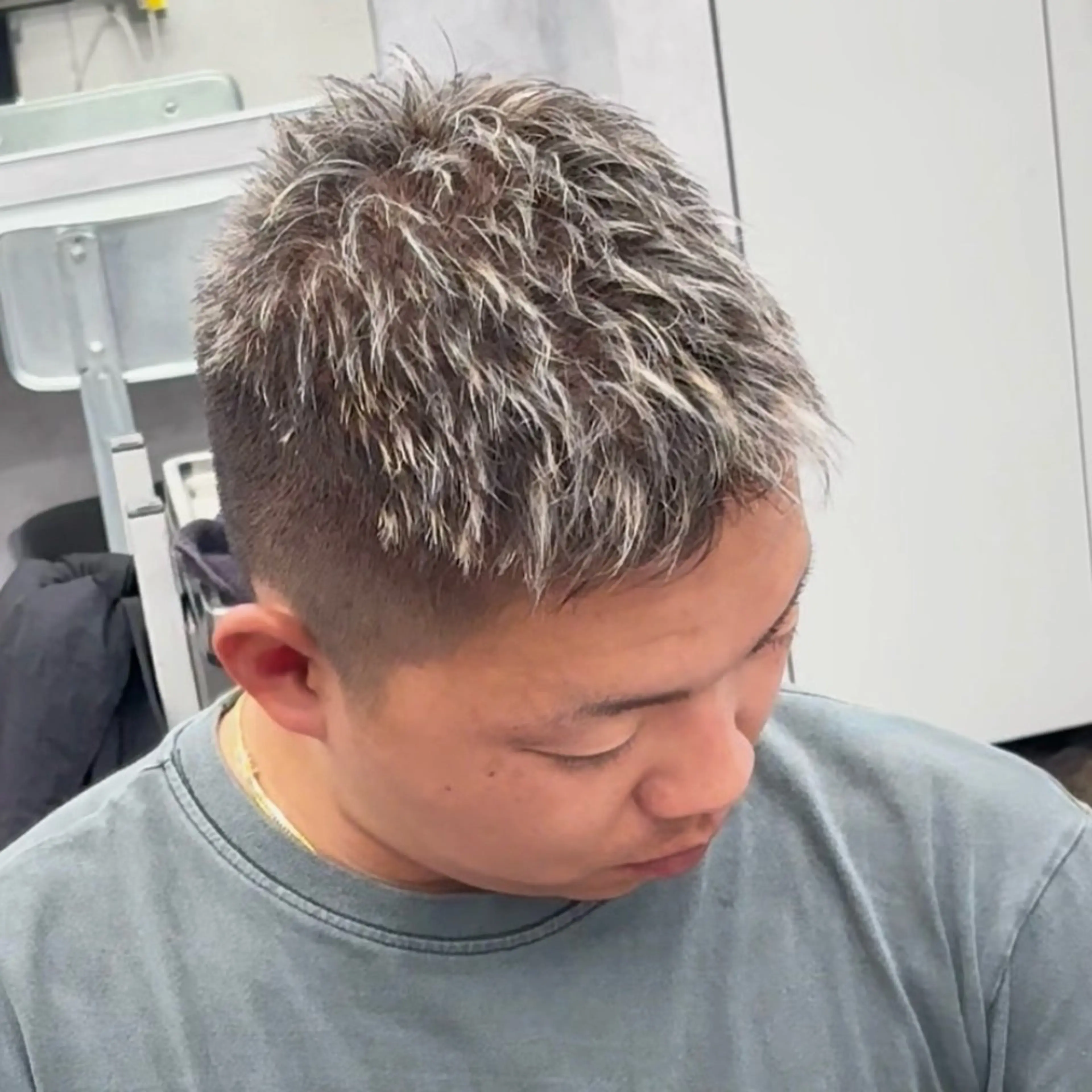 カラー メンズ カット ヘアカラー 💋ホワイトメッシュ /パーマ/メンズ💋のヘアスタイル