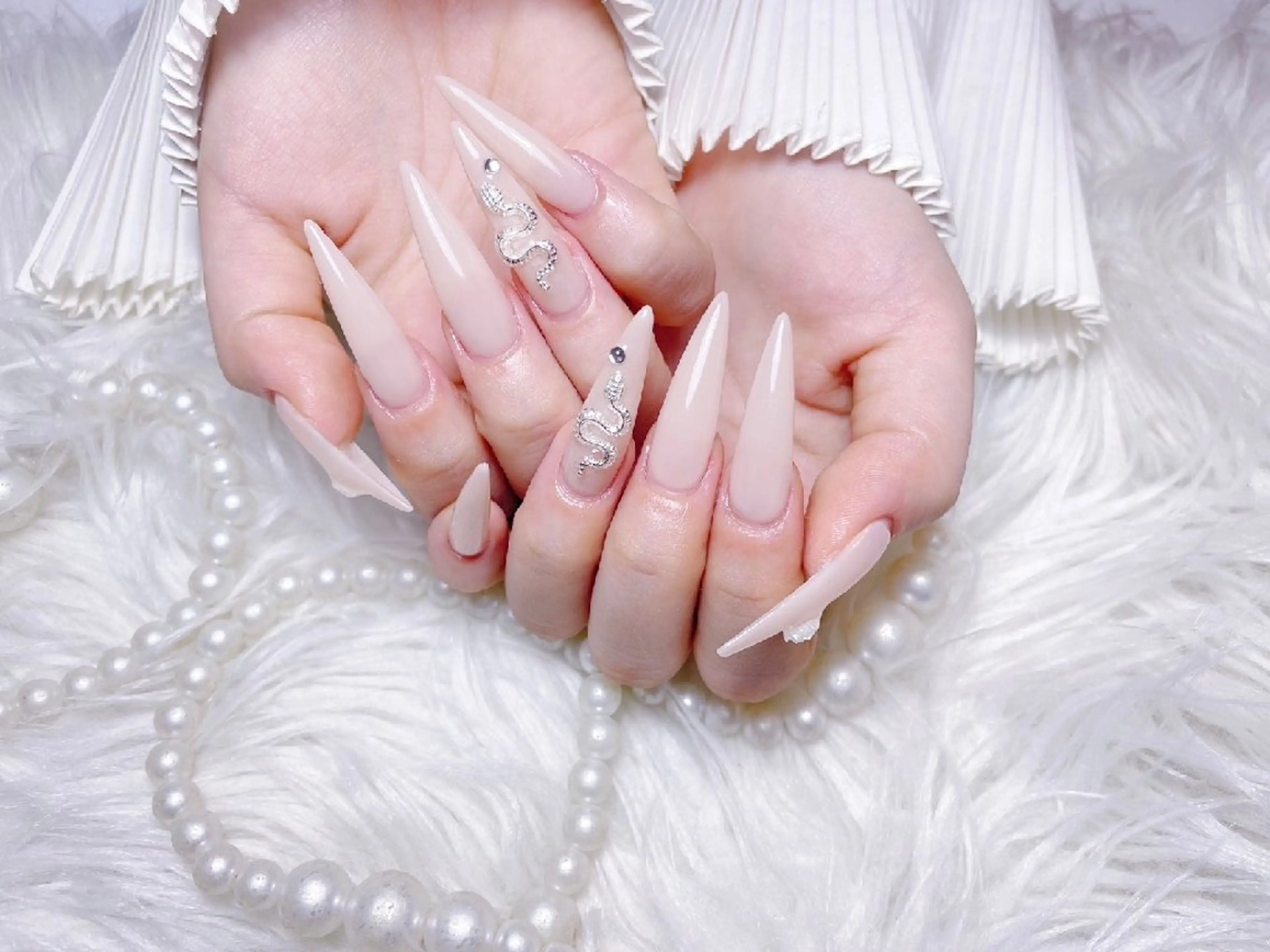 ネイル ハンドネイル 🍭Yun nail hyejin🌸のネイルデザイン