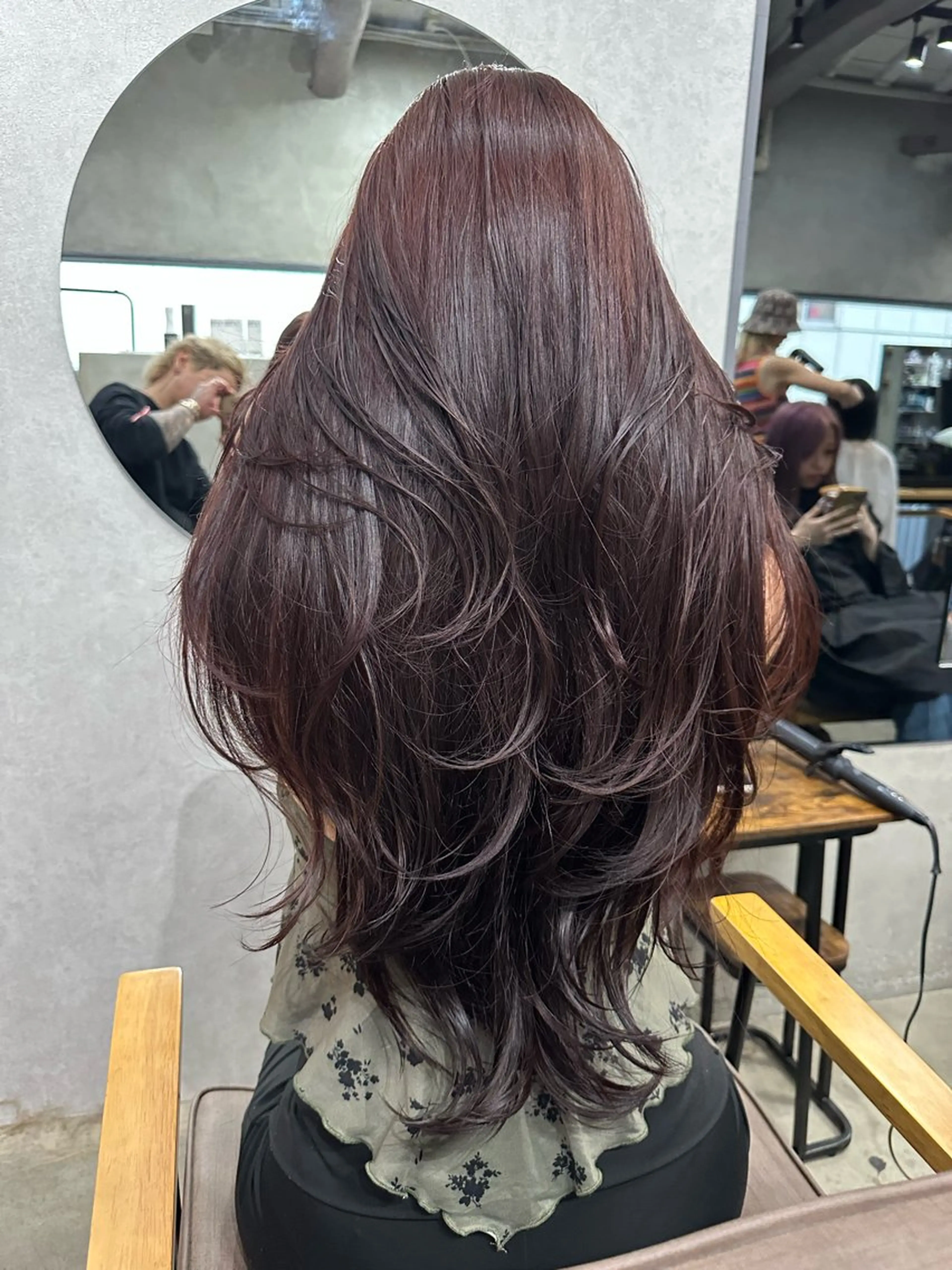 ロング レイヤーカット カット ヘアカラー AiM エイム　韓国レイヤーのヘアスタイル