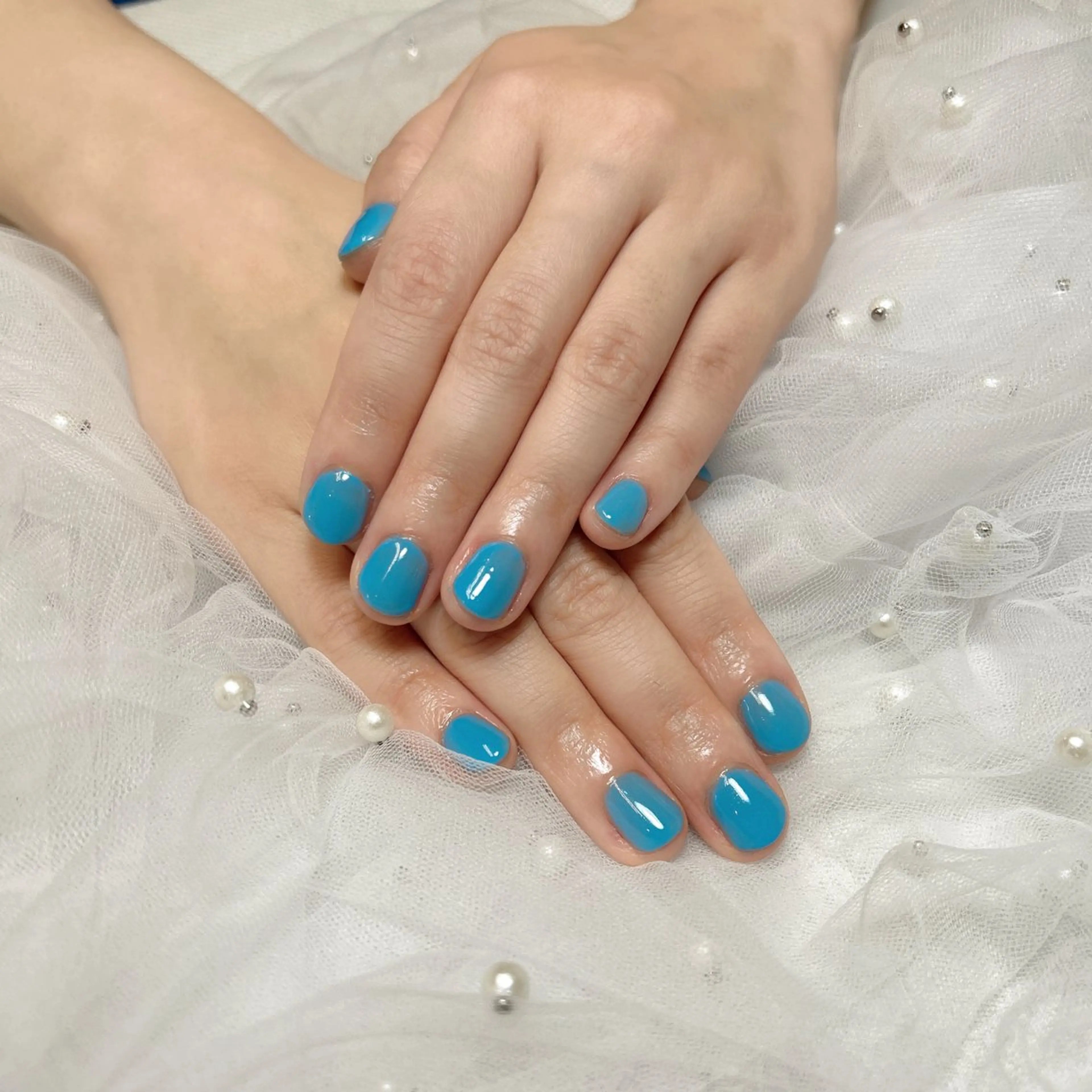 ネイル ブルー ジェルネイル ワンカラーネイル ハンドネイル EmaNail Risaのネイルデザイン