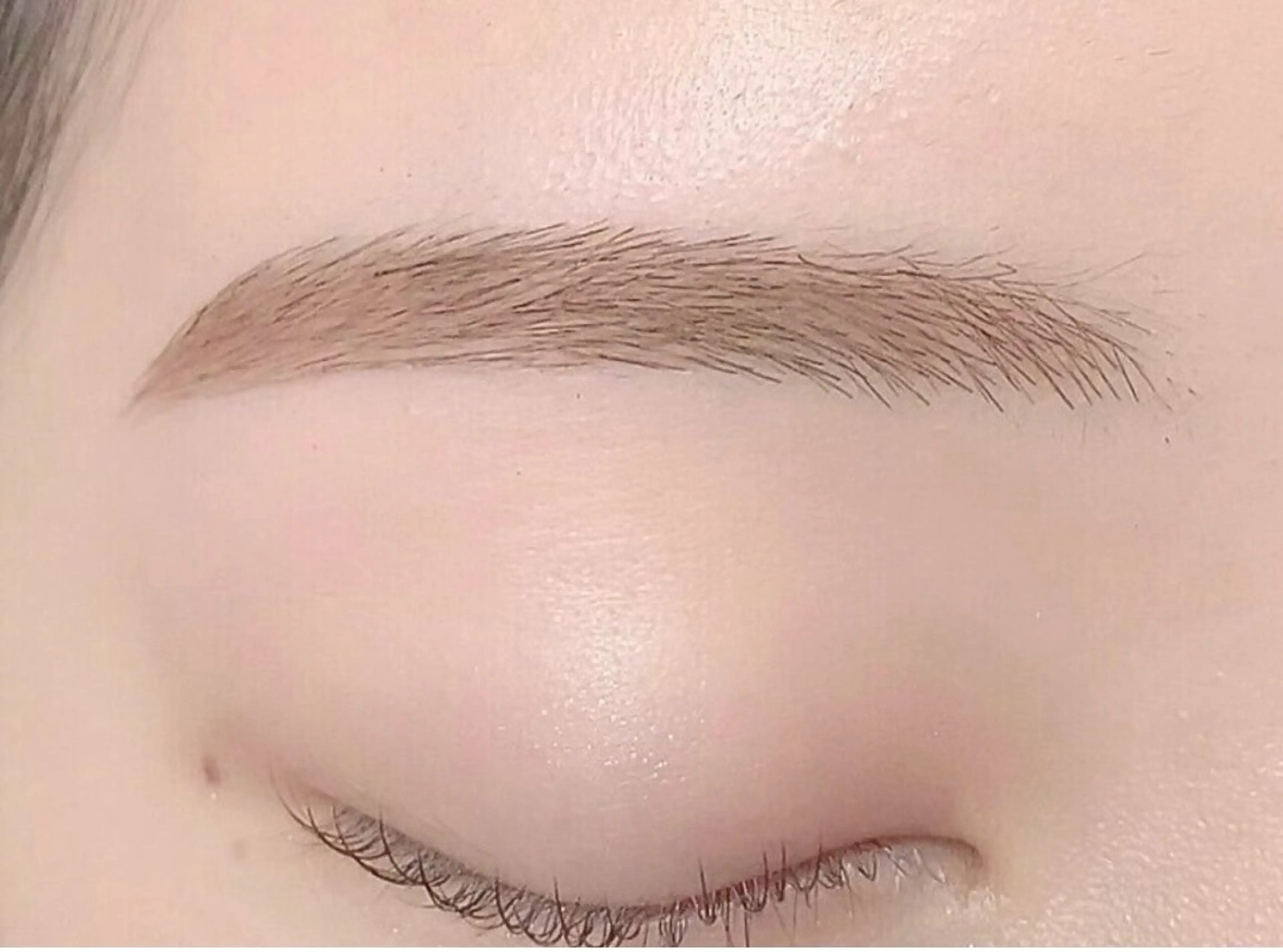 アイブロウ 西尾 和花の眉毛・アイブロウイメージ