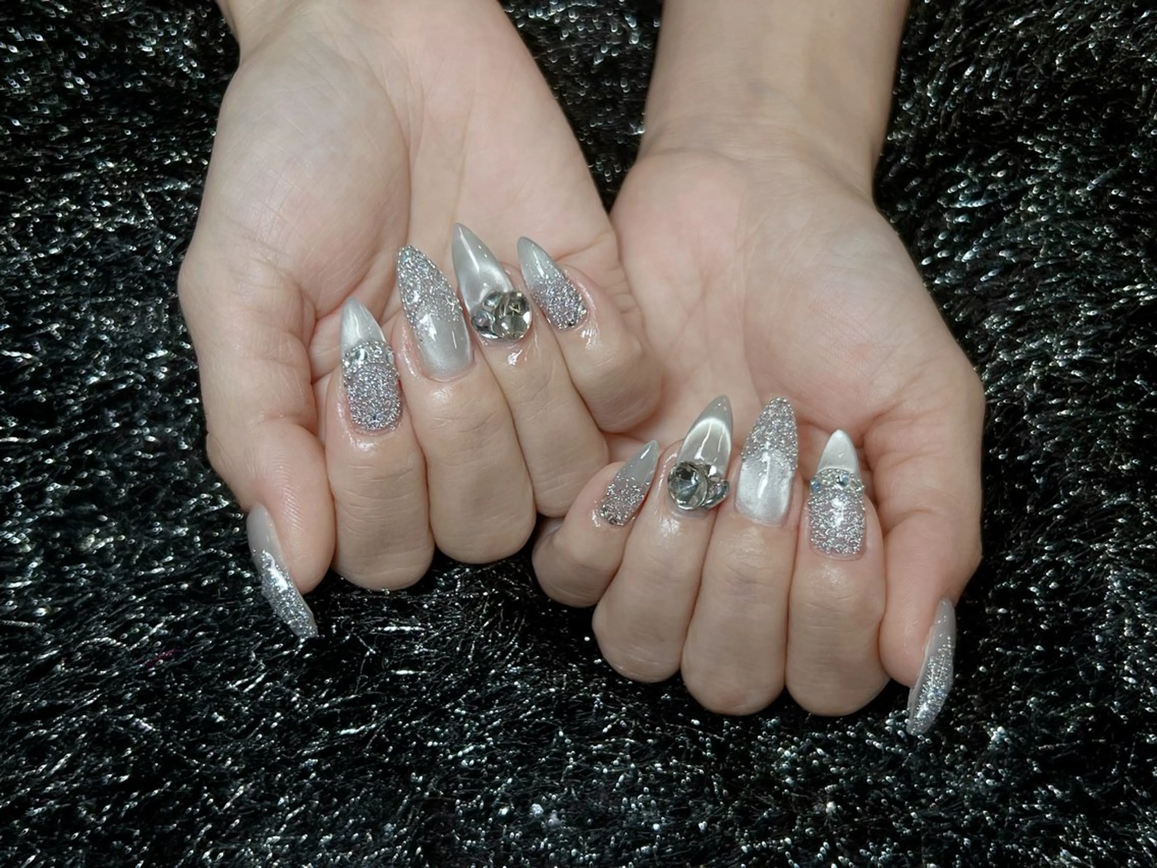 ネイル 成人式 フラッシュネイル フレンチネイル ジェルネイル グラデーション ハンドネイル Lya  Nail Yumi❤️のネイルデザイン