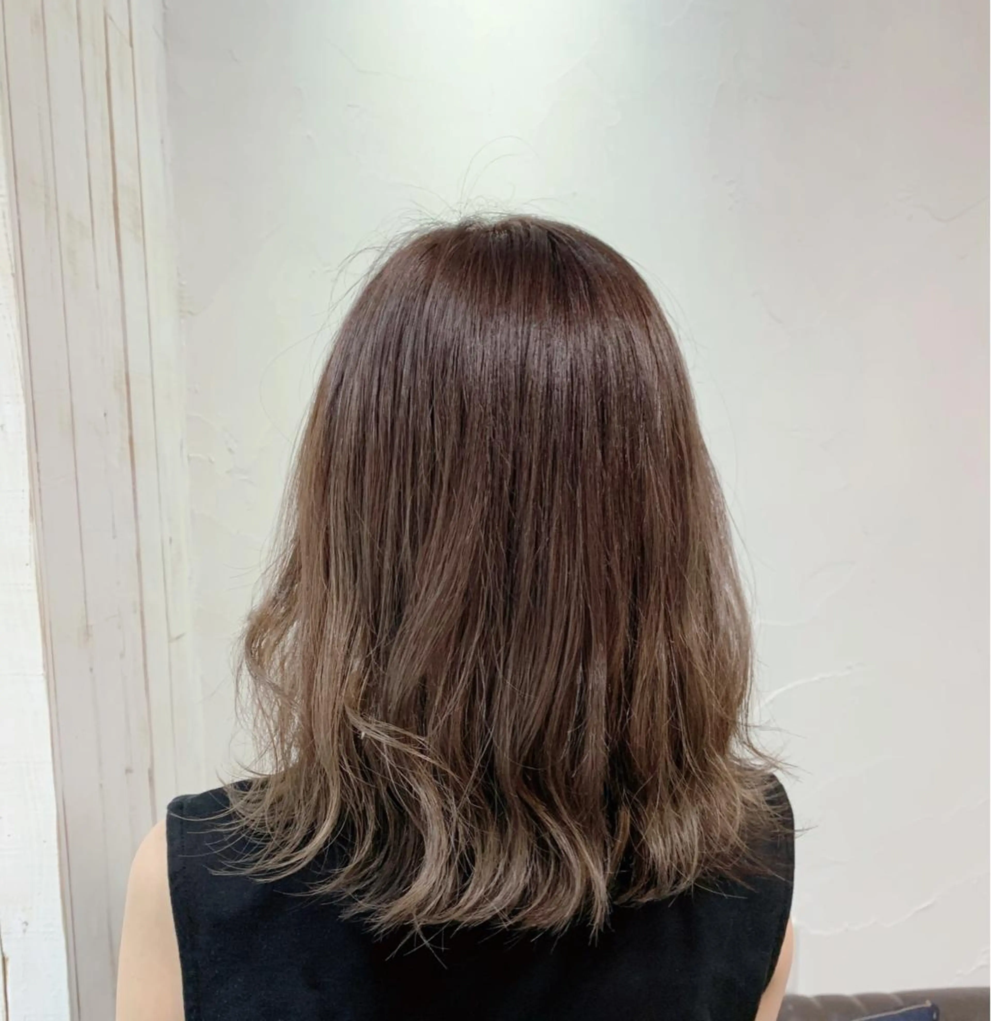 ミディアム 脇田 杏菜のヘアスタイル