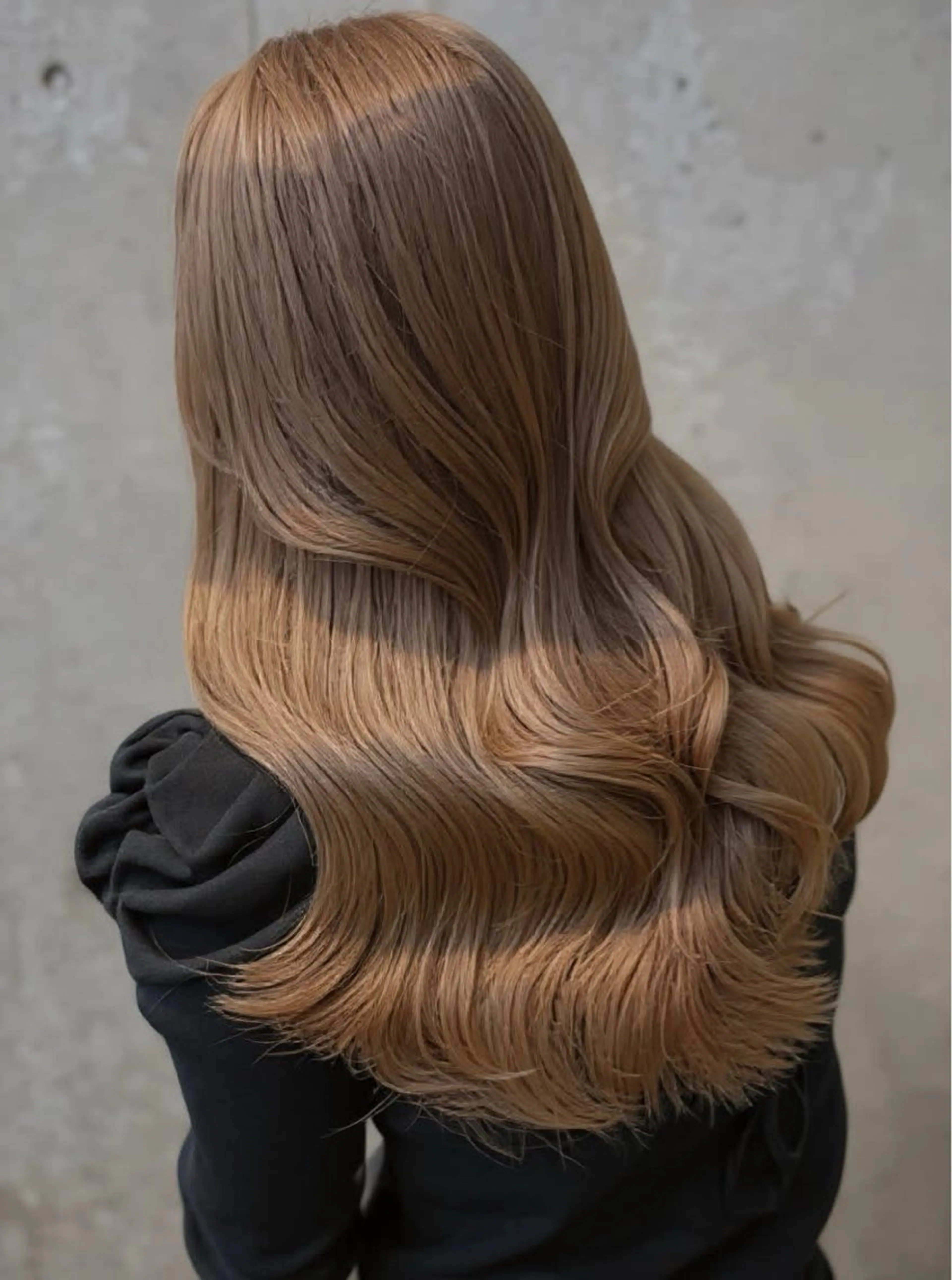 セミロング 🎩🪄︎︎𓂃 山本のヘアスタイル