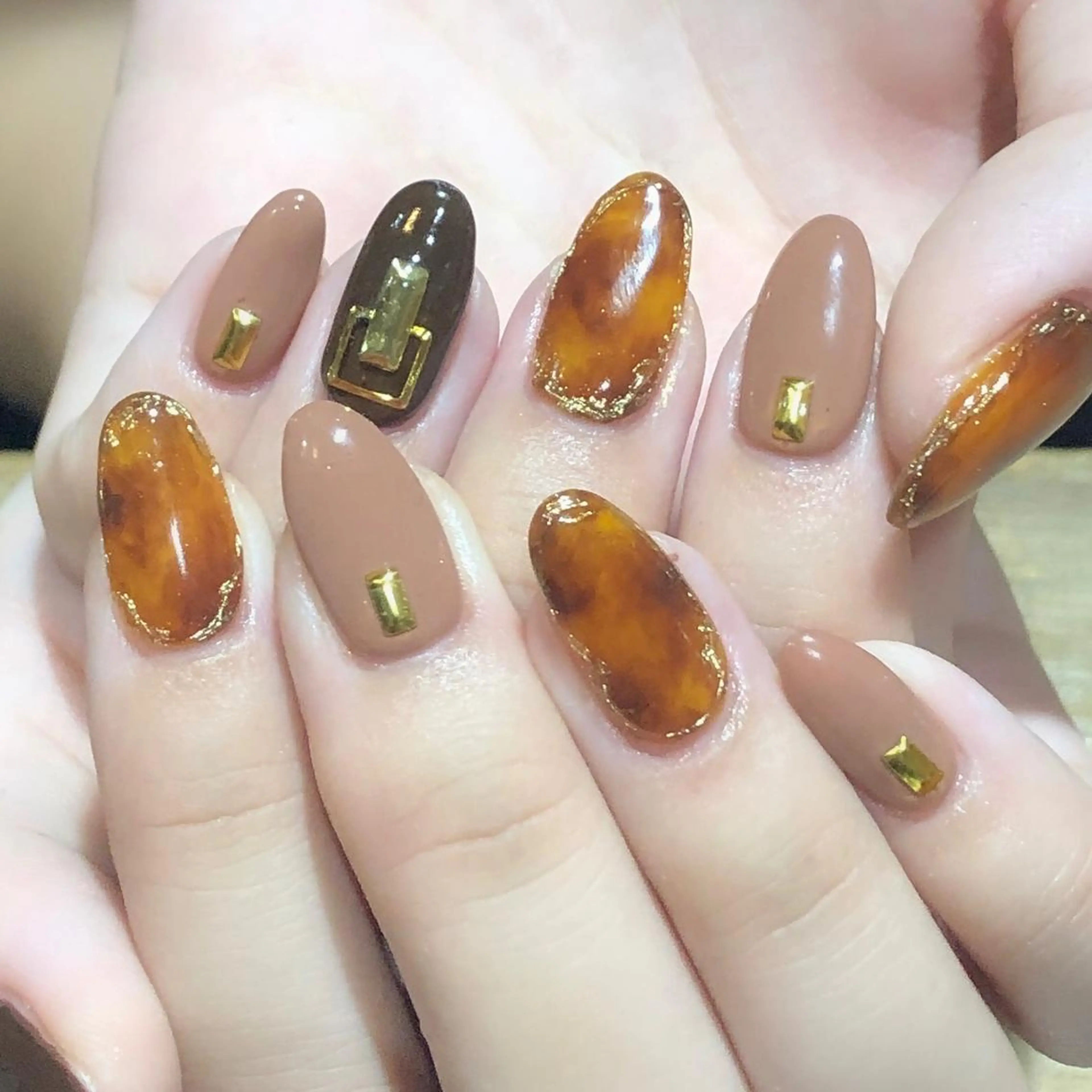 ネイル ハンドネイル Nest 三田のマツエク・マツパデザイン