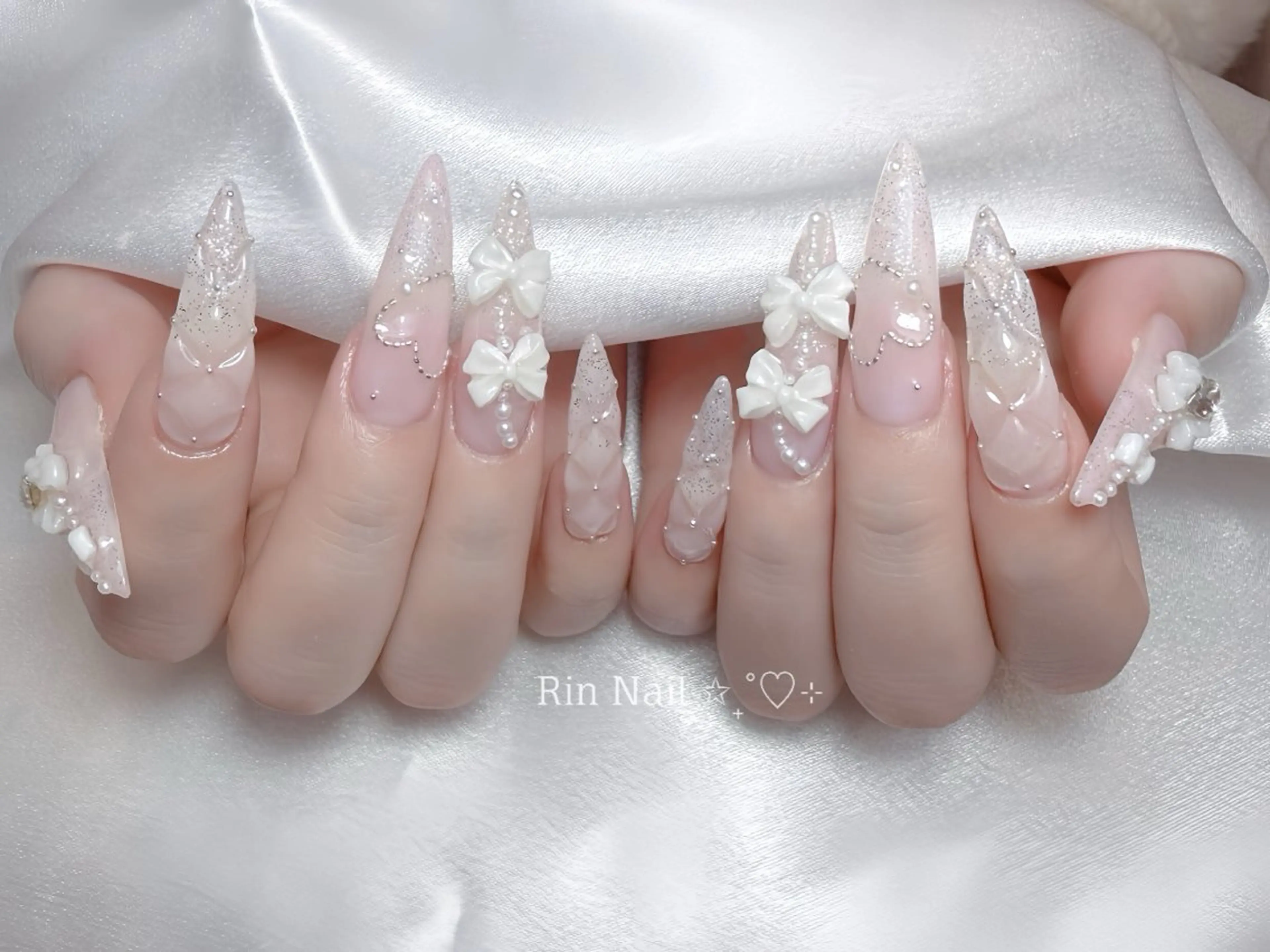 ネイル アートネイル チークネイル ジェルネイル ロングネイル マグネットネイル ハンドネイル Rin Nail 新大久保店のネイルデザイン