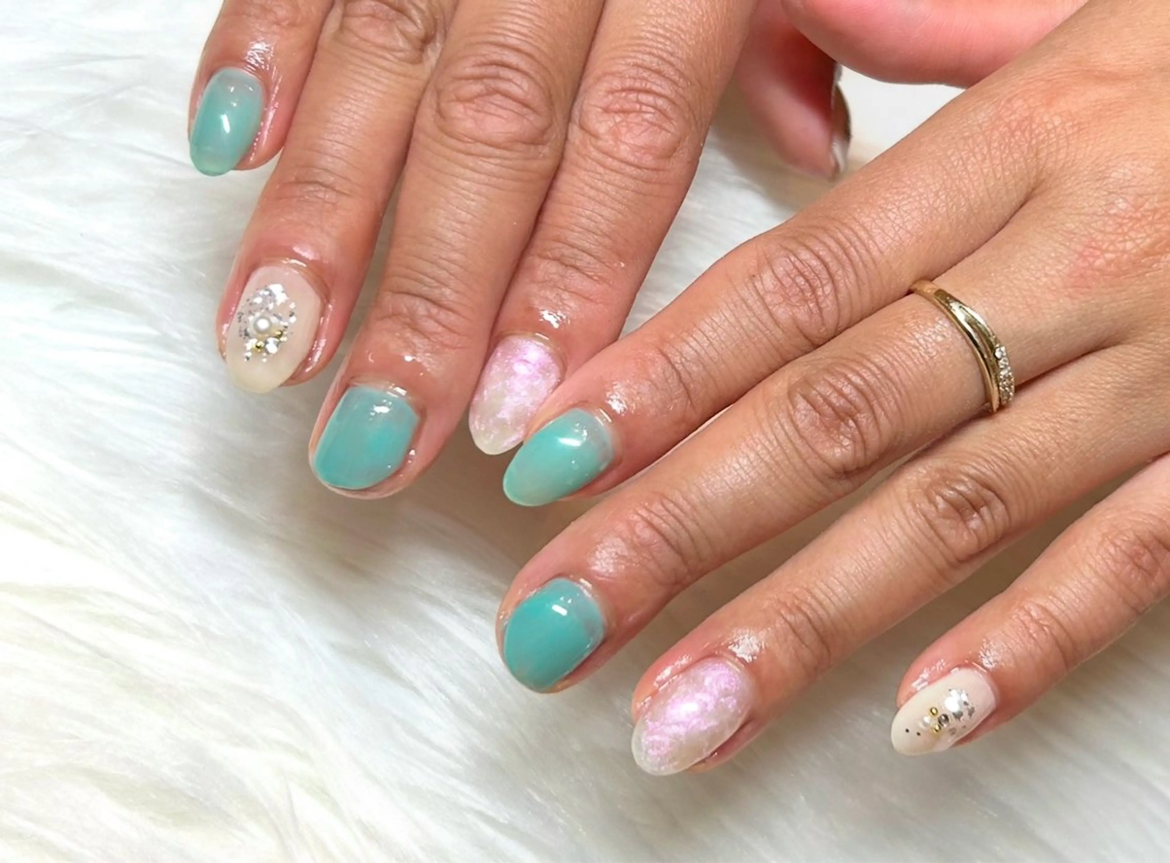 ネイル フレンチネイル ジェルネイル マグネットネイル ミラーネイル 持ち込み 頑張る女性の味方✴︎ M.i　nail ♡のネイルデザイン