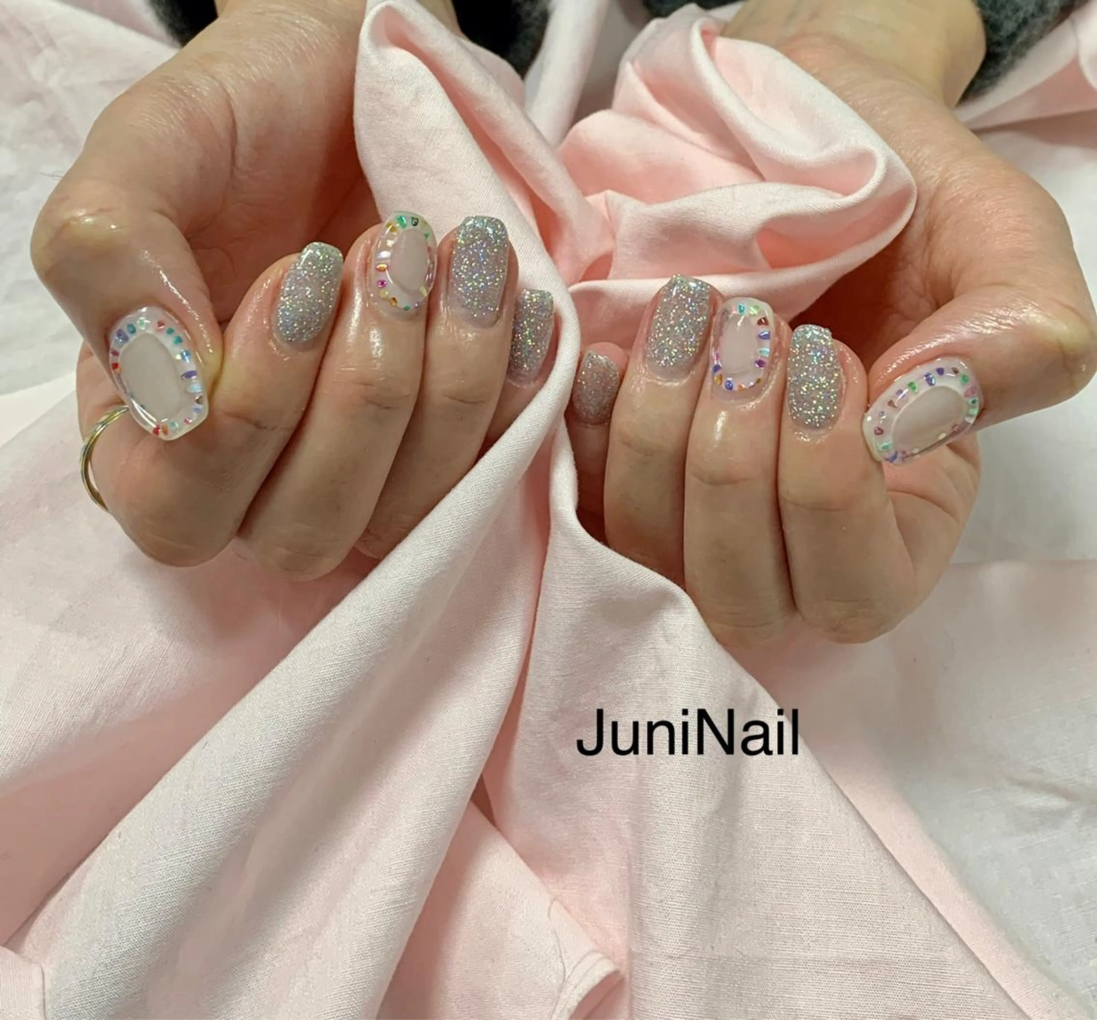 ネイル オーロラネイル クリアネイル 氷ネイル・うるうるネイル 韓国ネイル ニュアンスネイル ハンドネイル JuniNail 주니네일🇰🇷suのネイルデザイン
