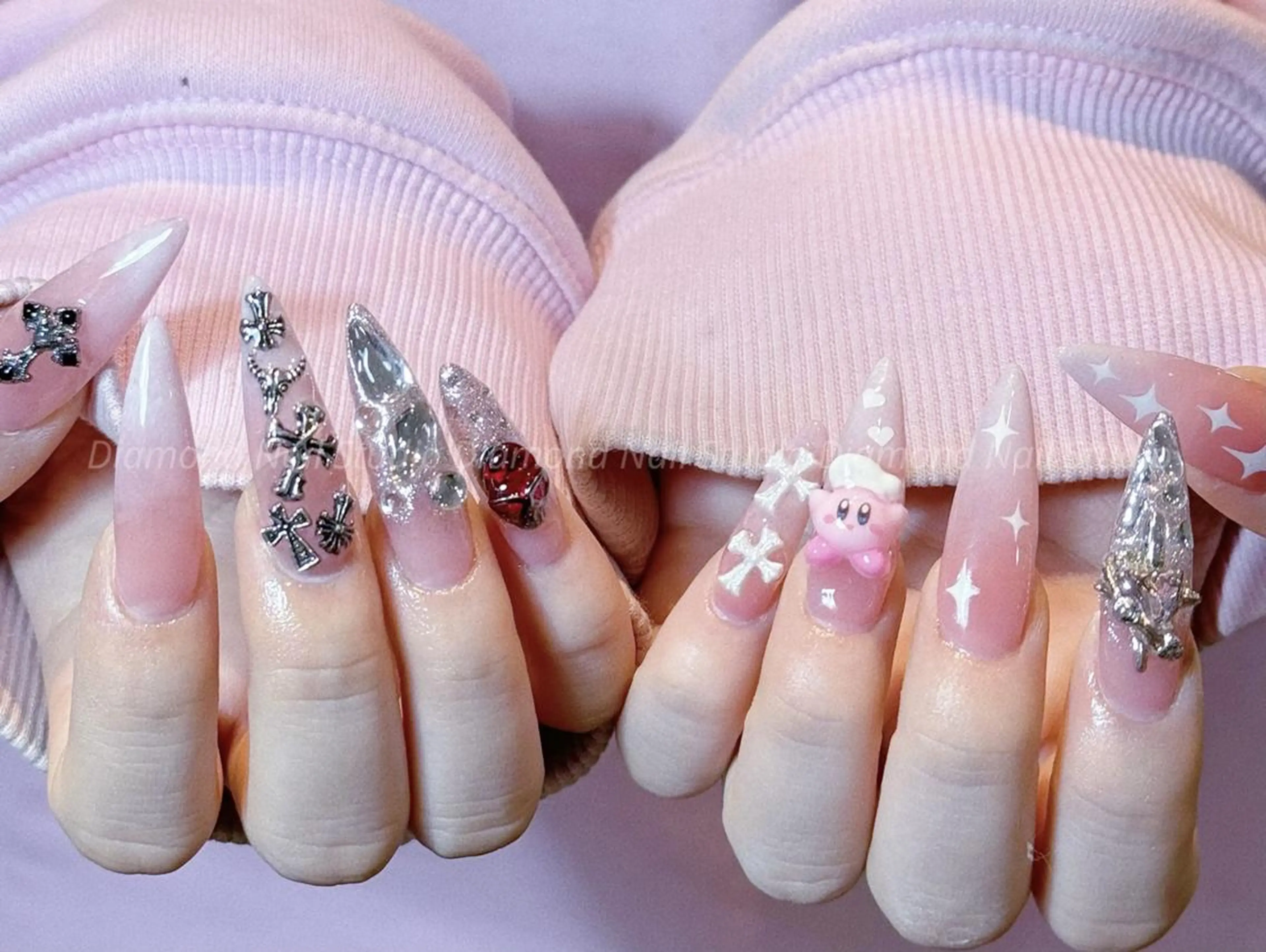 ネイル アートネイル オーロラネイル フラッシュネイル ガーリー キラキラネイル リナ 💅のネイルデザイン