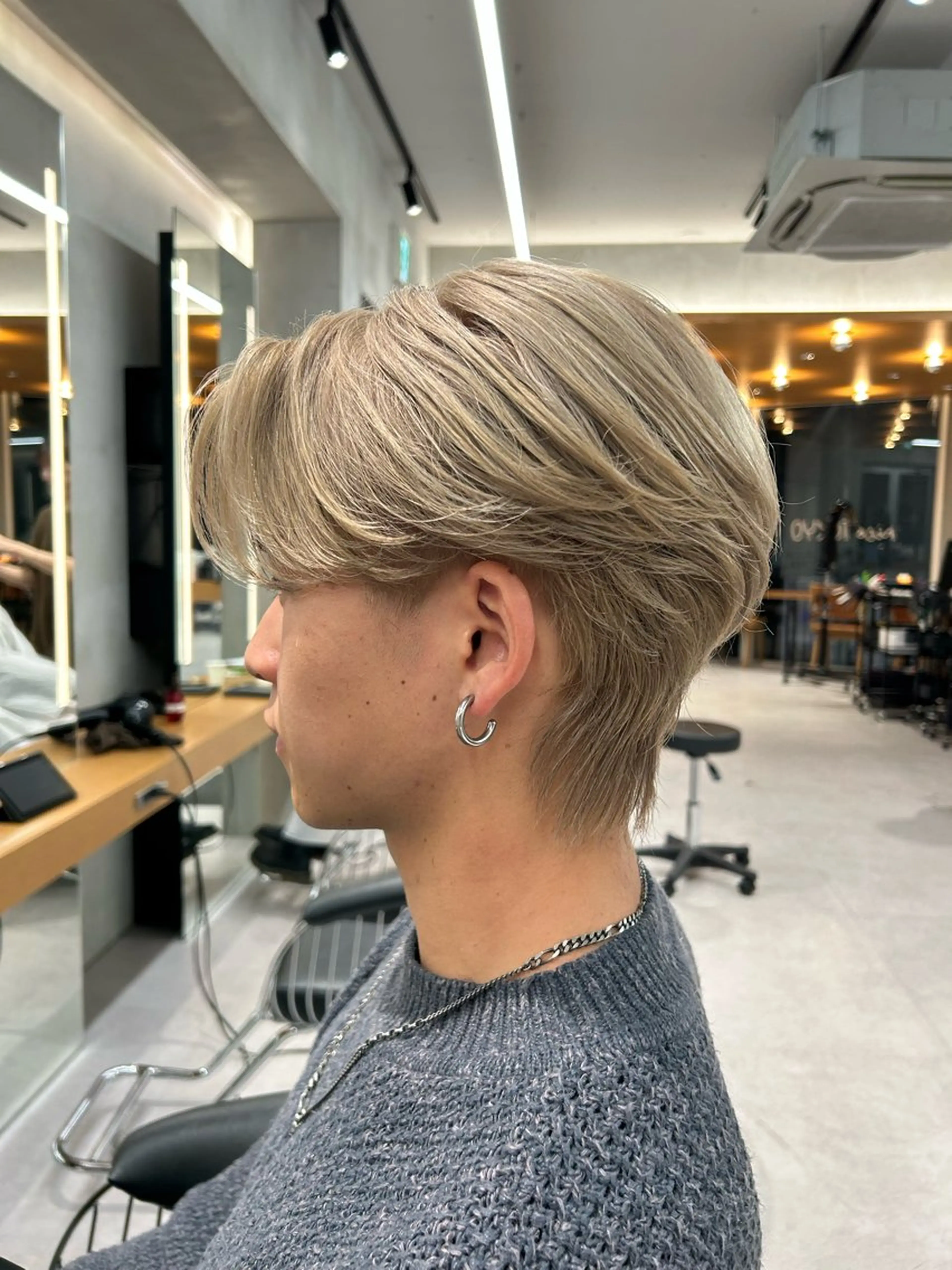 メンズ カット ヘアセット ブリーチ/ウルフ/ スパイキーショートのヘアスタイル