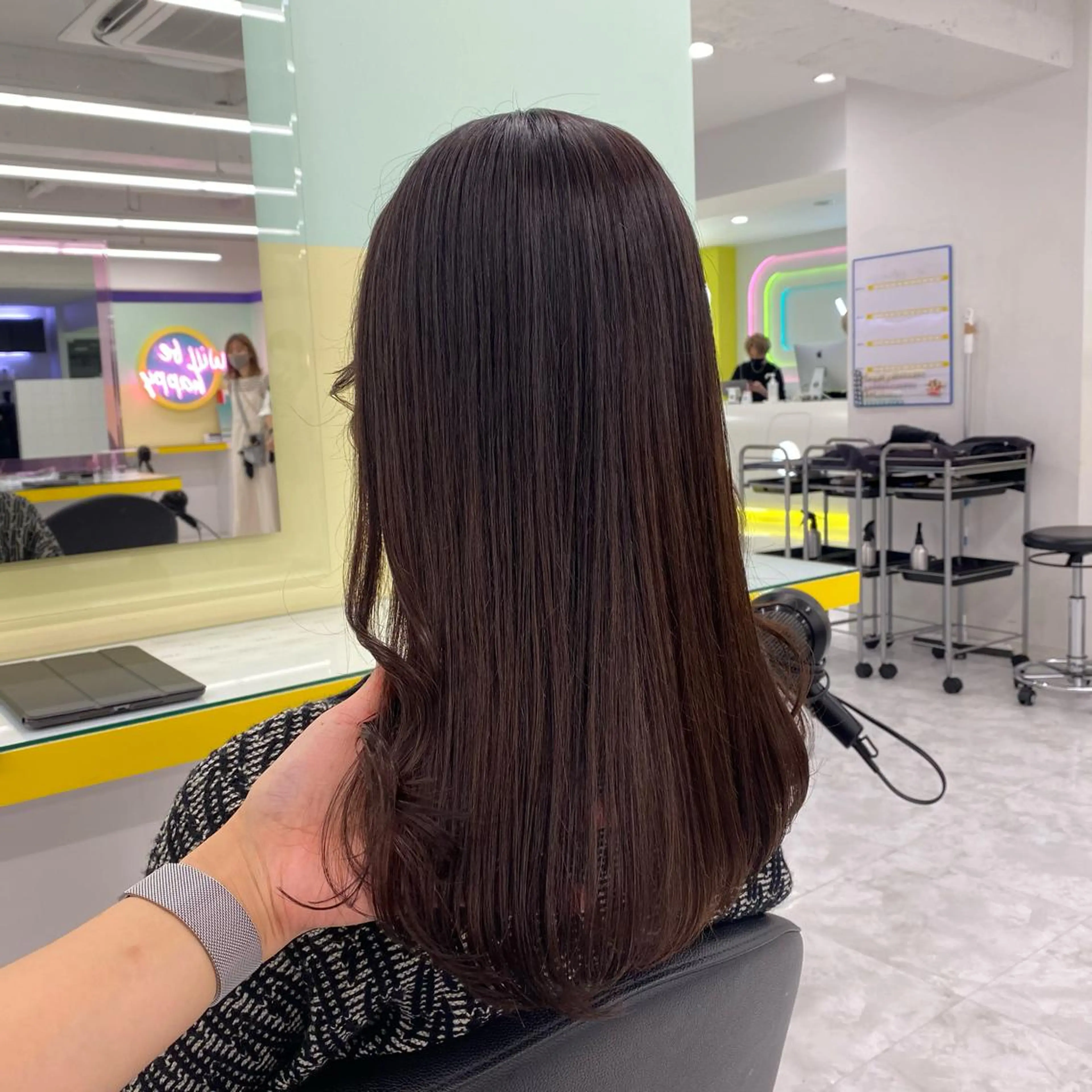 セミロング カラー ヘアアレンジ ヘアカラー トリートメント mai🍑暖色カラー /レイヤー💖のヘアスタイル