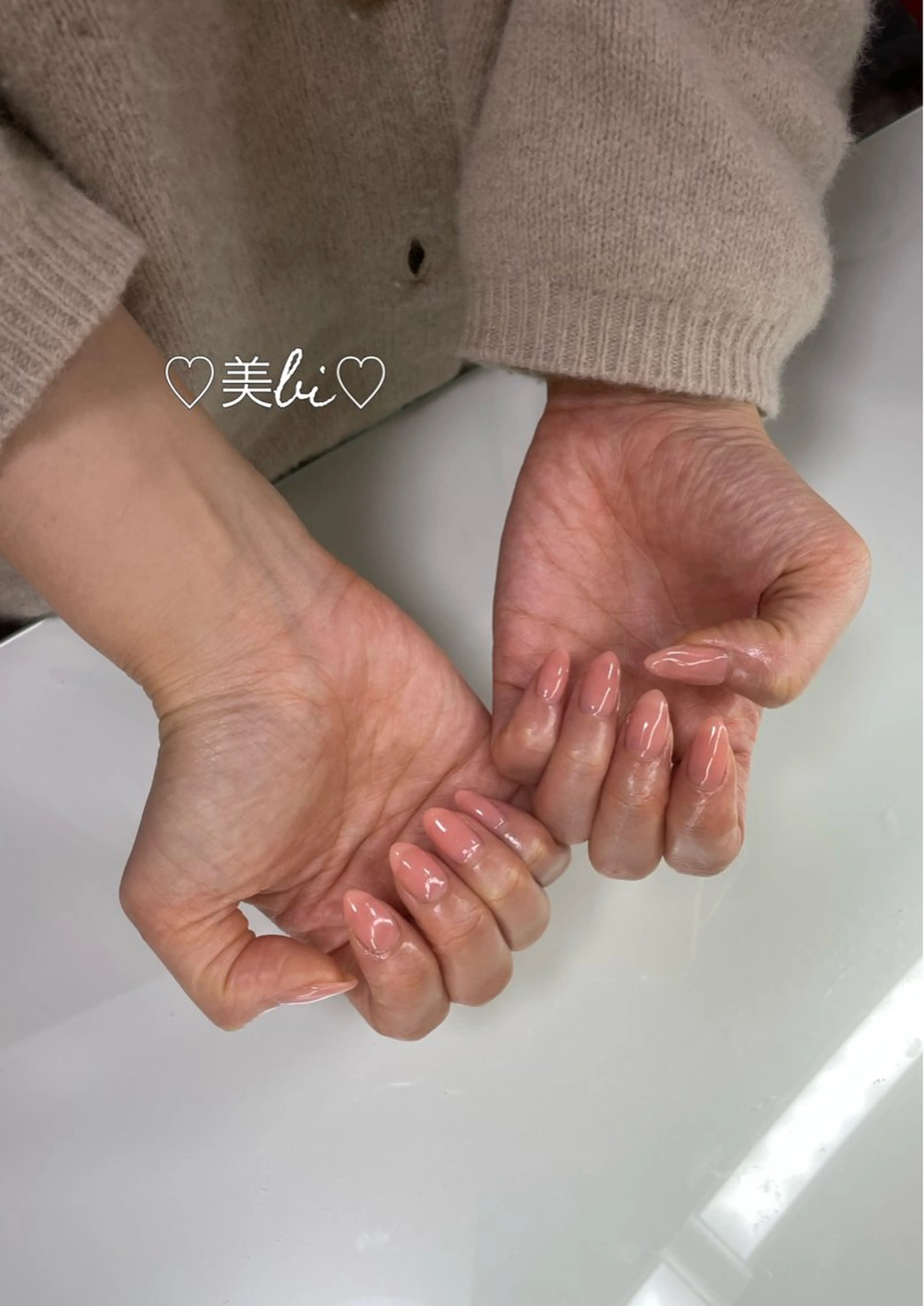 ネイル アートネイル フラッシュネイル ラメ(グリッター) ワンカラーネイル シルバー ♡Bivi♡自爪に 優しいネイルサロンのネイルデザイン