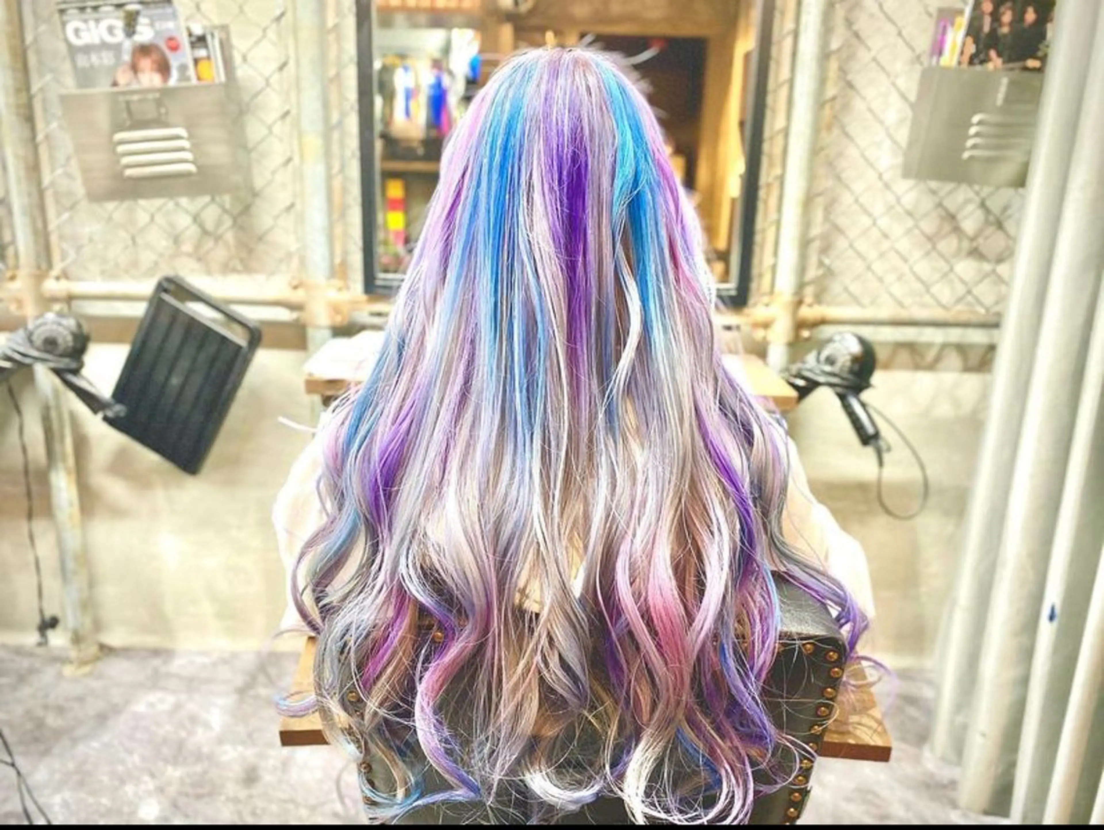 ロング カラー ヘアアレンジ エクステ×ブリーチ 😈一ノ瀬千暁😈のヘアスタイル