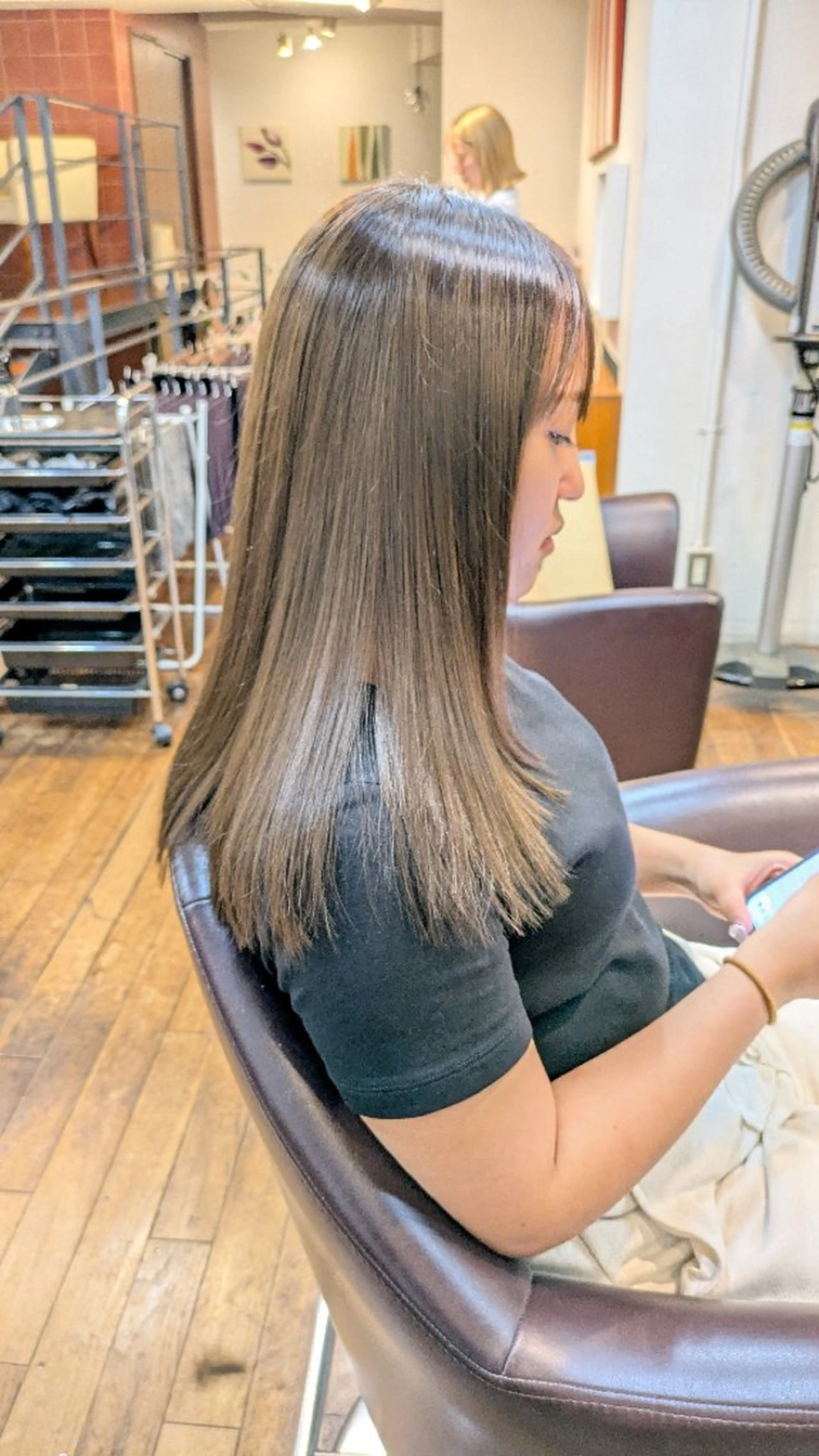 ロング Mars soleil 宝塚駅駅前店所属・浅井 琴音のヘアスタイル