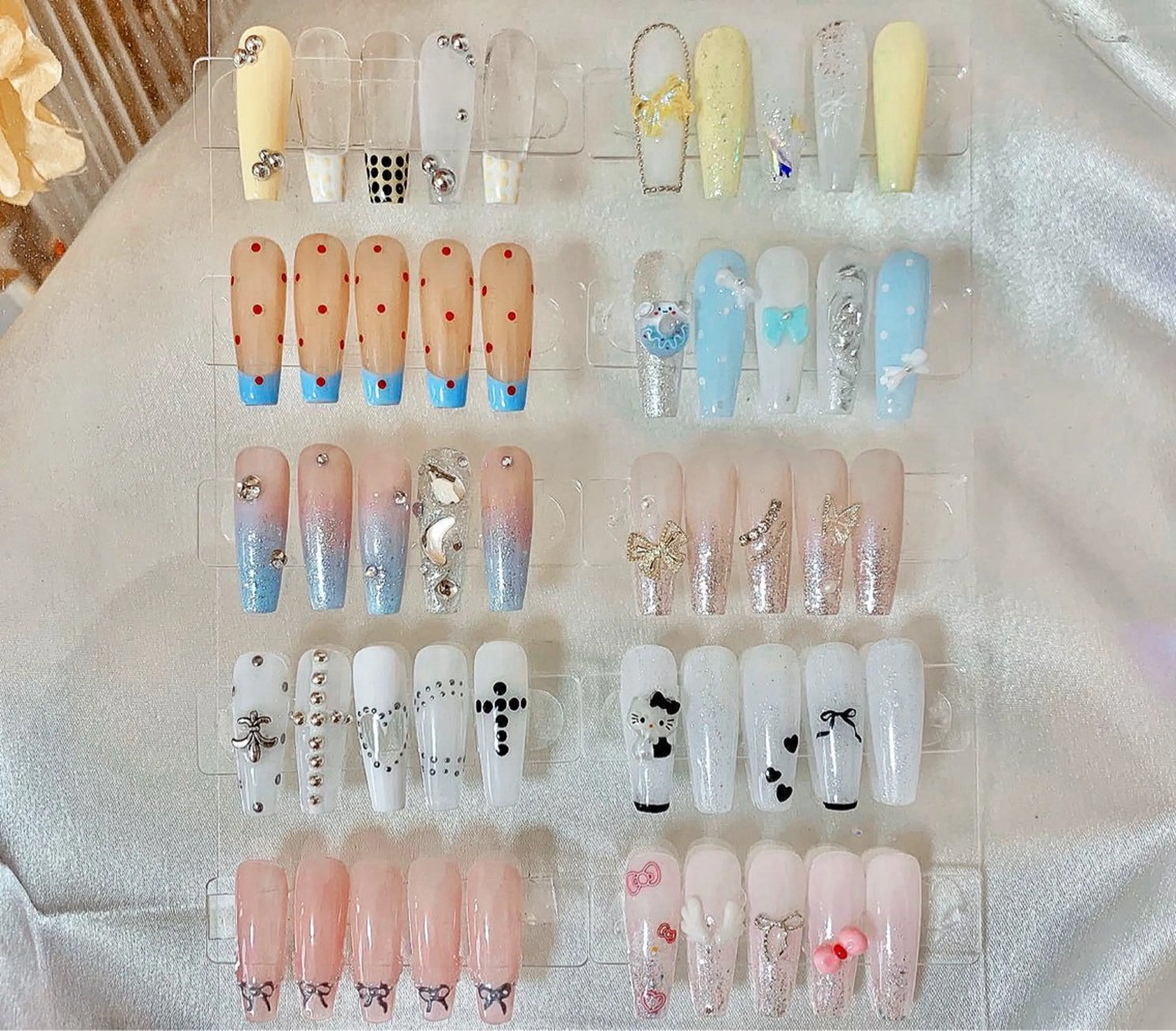 ネイル 渋谷T&B もも ロング無制限中⭐️のネイルデザイン