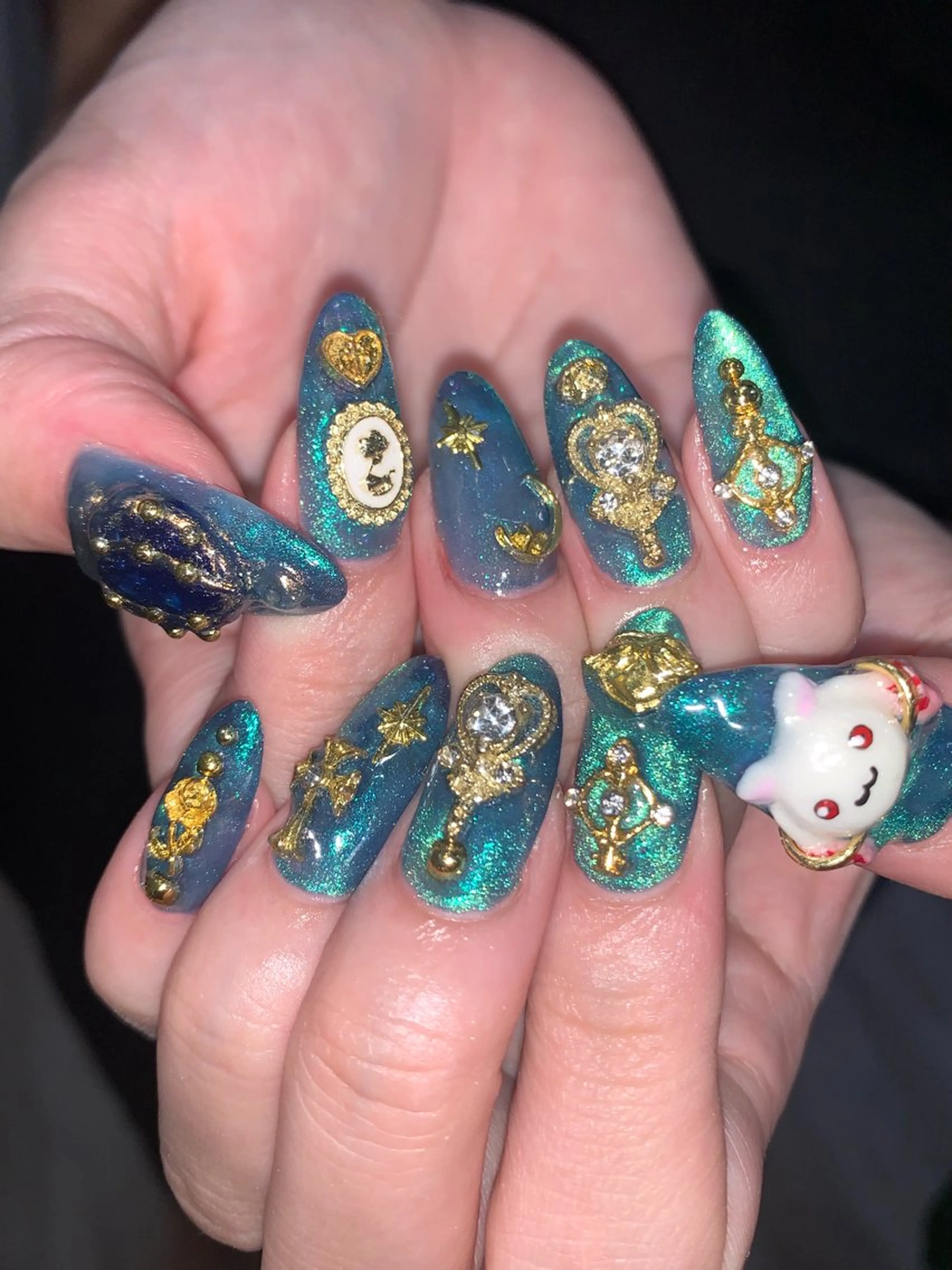 ネイル ハンドネイル NES NAIL所属・さゆり￤推しキャラ ￤ロングネイル🩷のネイルデザイン