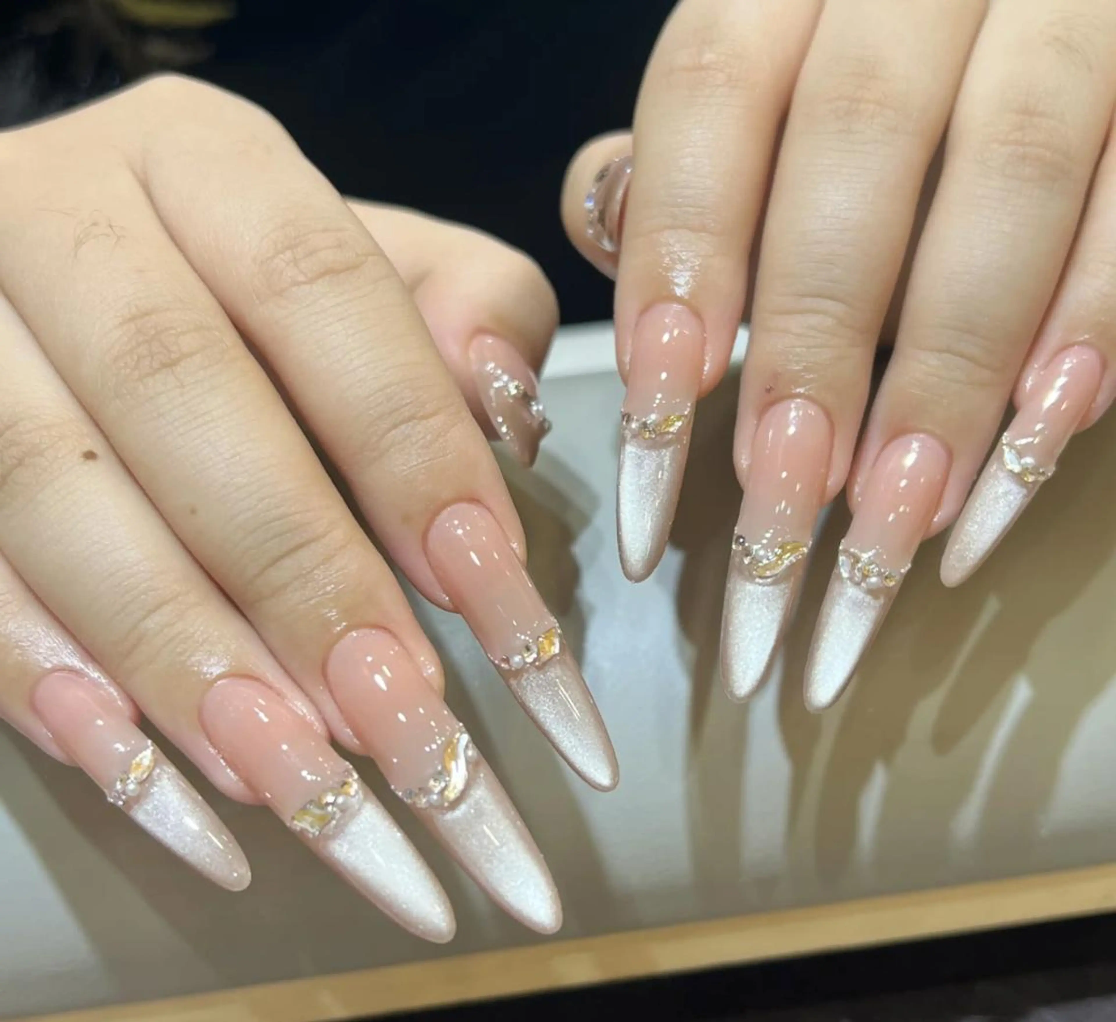 ネイル ハンドネイル 🎀 Ayaka_nailのネイルデザイン