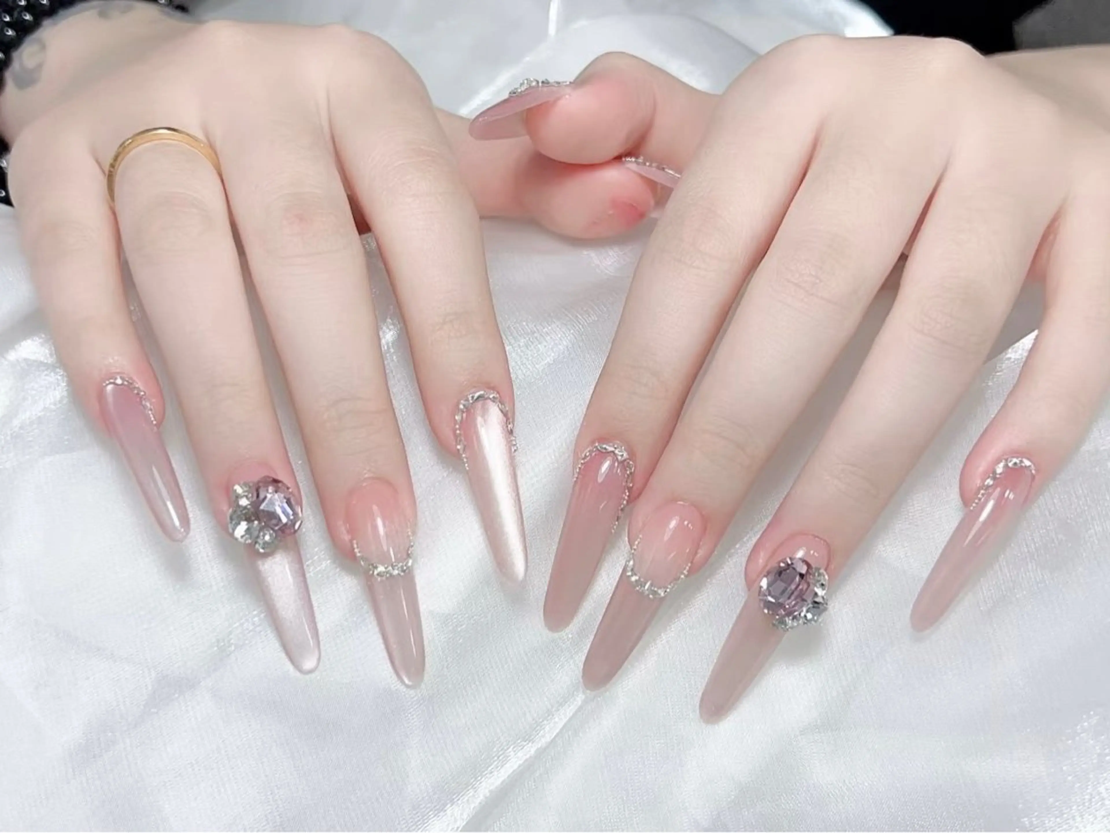 ネイル UMI ネイルサロン新宿🎀のネイルデザイン