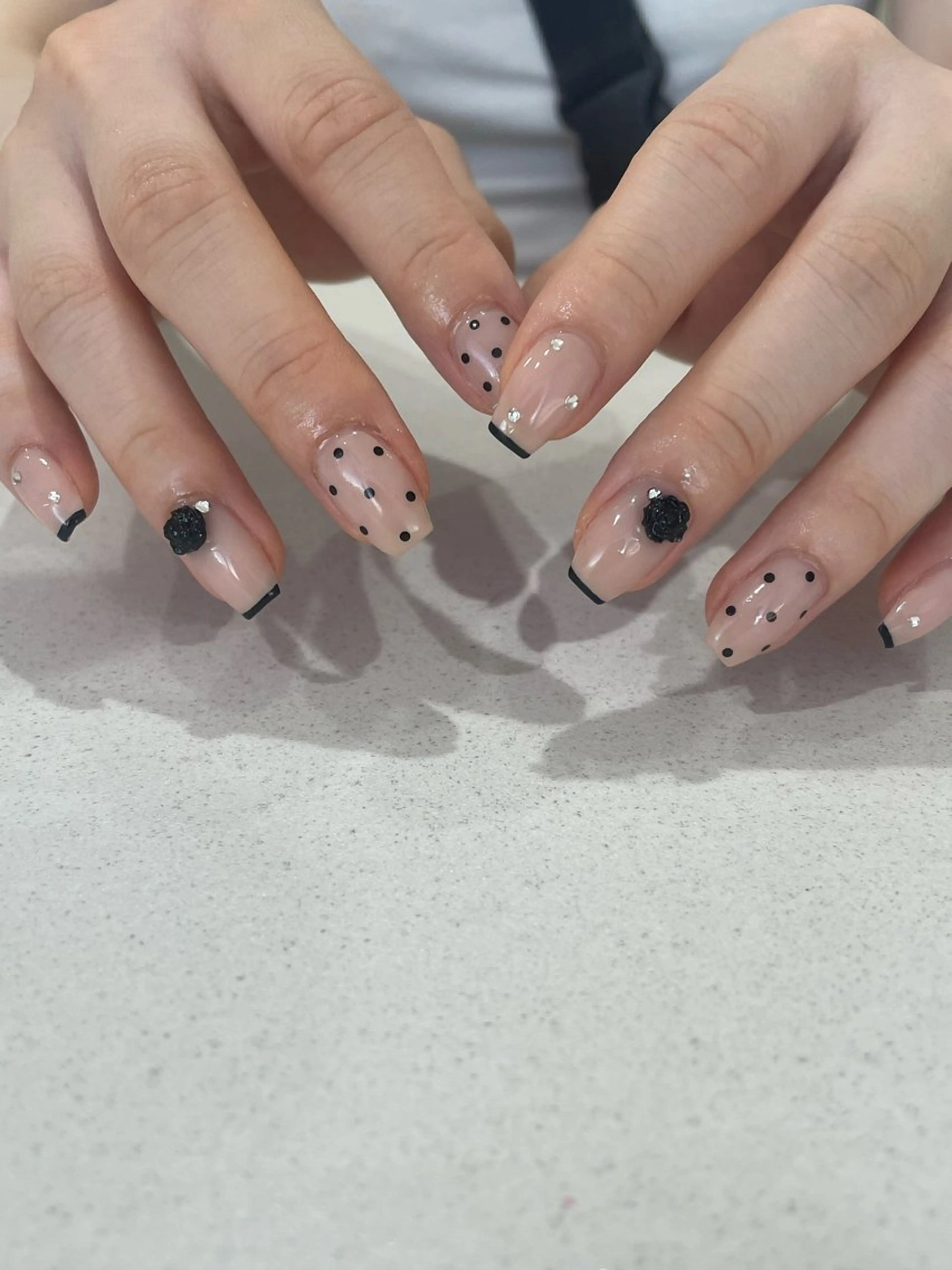 ネイル ドット フレンチネイル ガーリー 韓国ネイル シンプルネイル mute. kiraのネイルデザイン