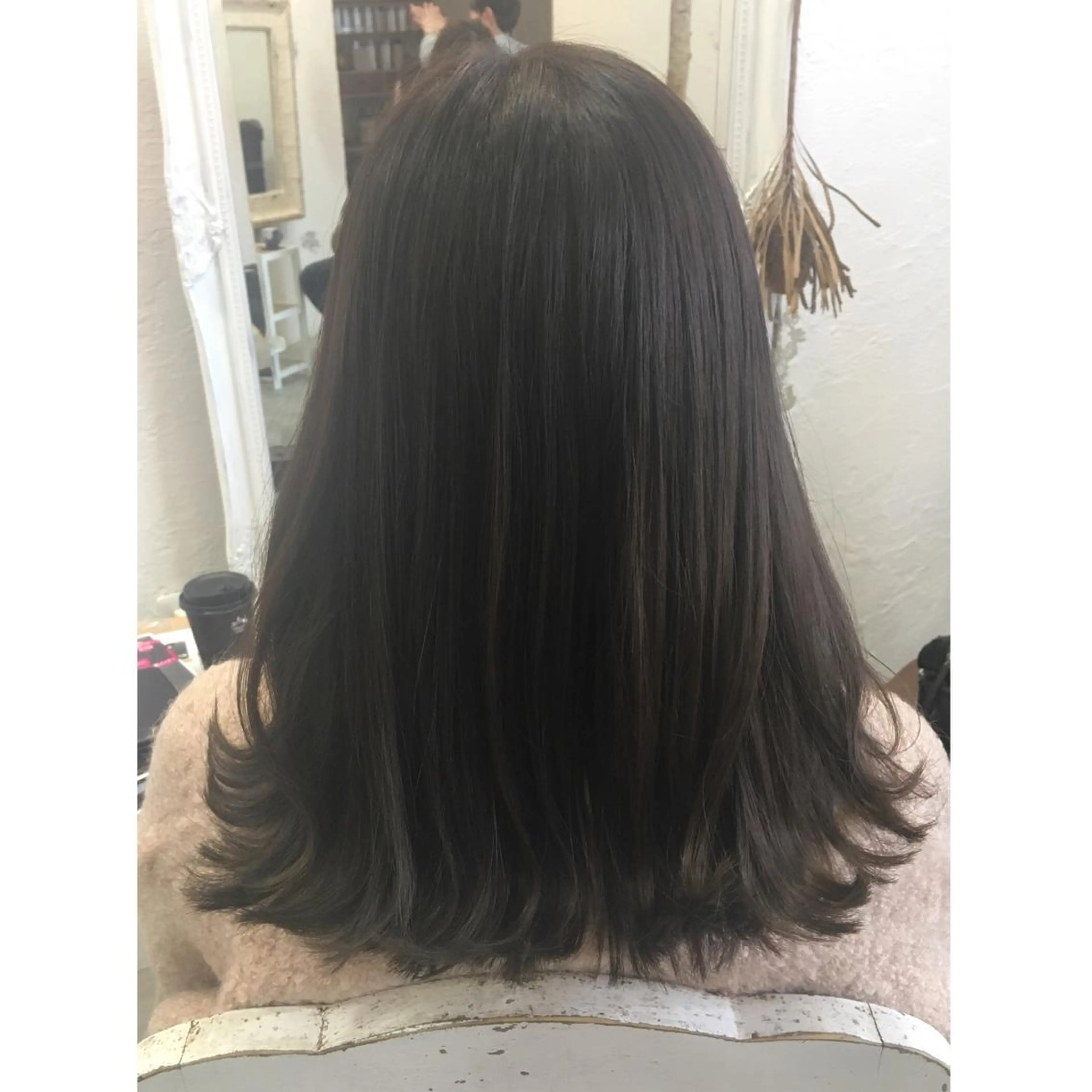 セミロング カラー イルミナカラー fio マナミのヘアスタイル