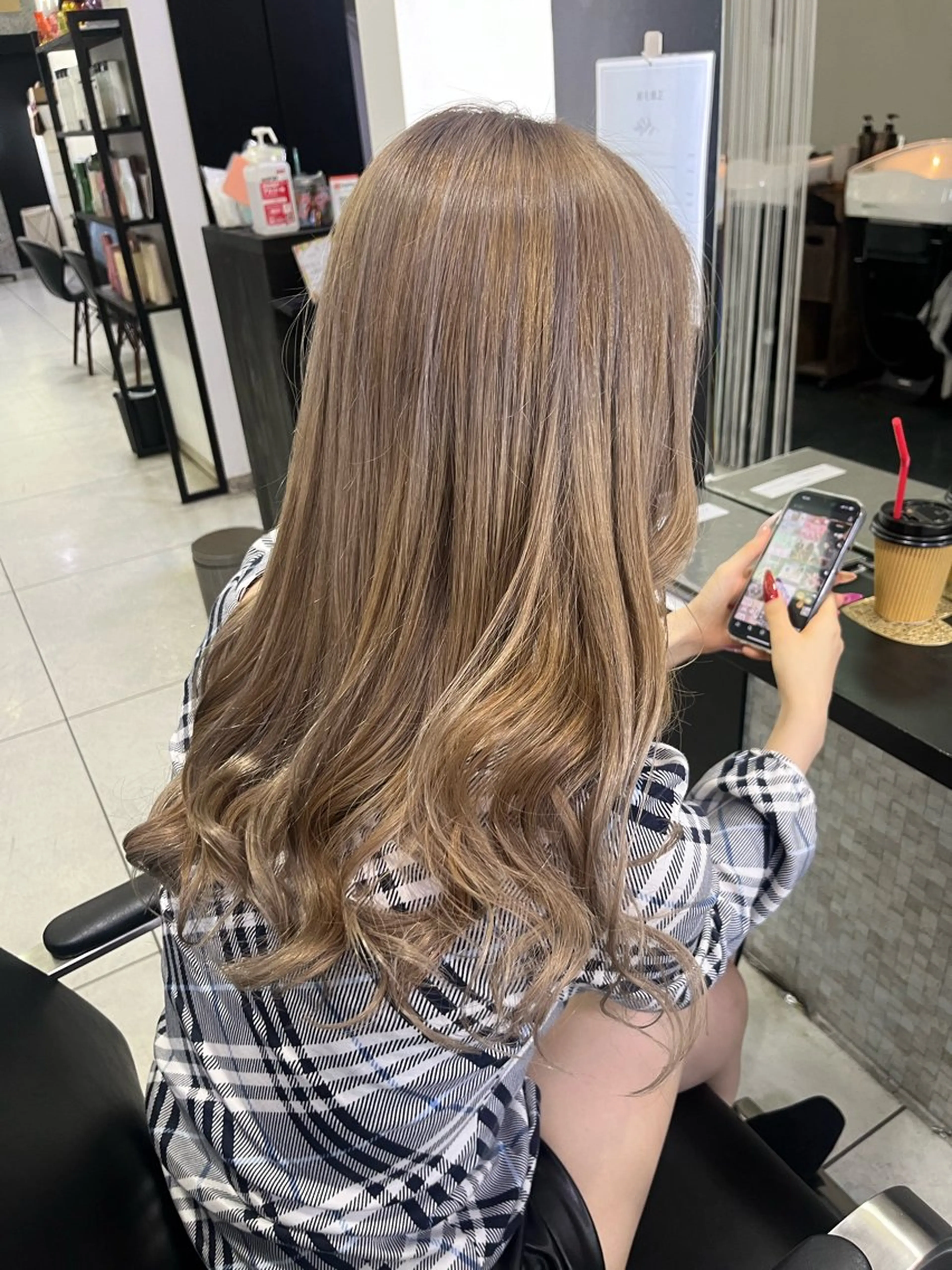 ロング カラー ベージュカラー 杉山 愛のヘアスタイル