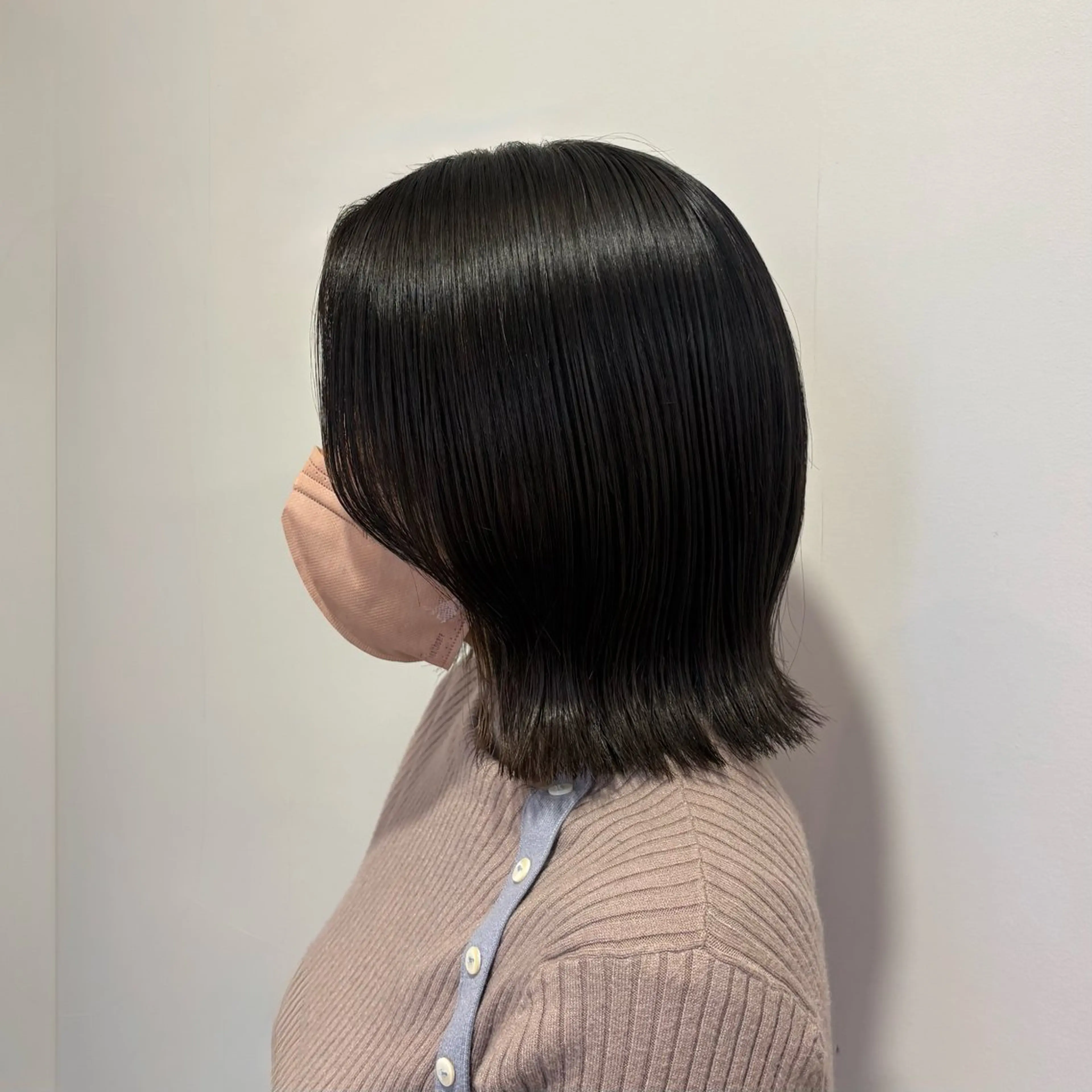 ミディアム 顔まわりレイヤー レイヤーカット 外ハネヘア カット トリートメント ボブ/外国人風カラー 🩵mikiのヘアスタイル