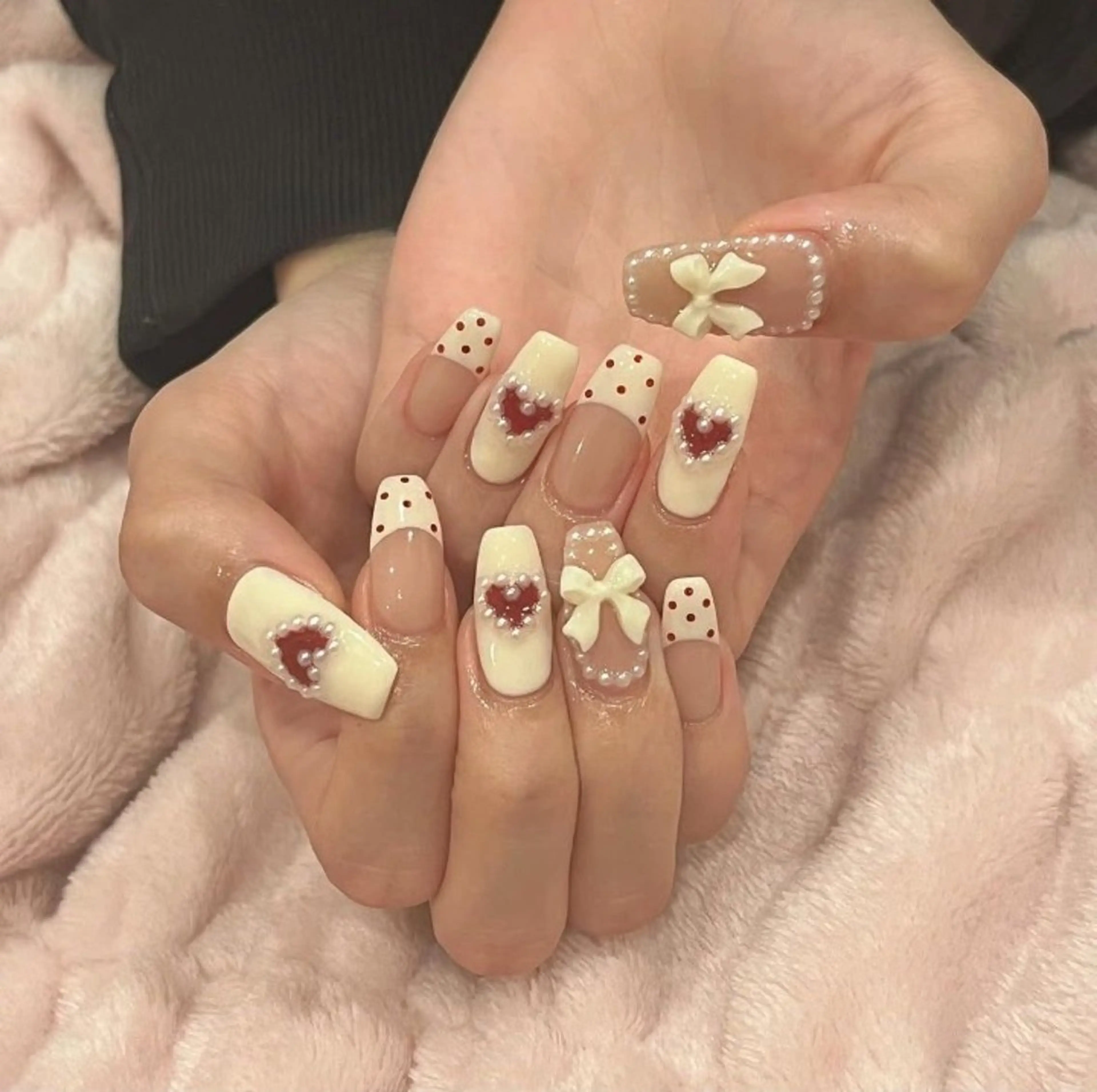 カラー グラデーションカラー ピンクカラー ハンドネイル AIN Nailのネイルデザイン