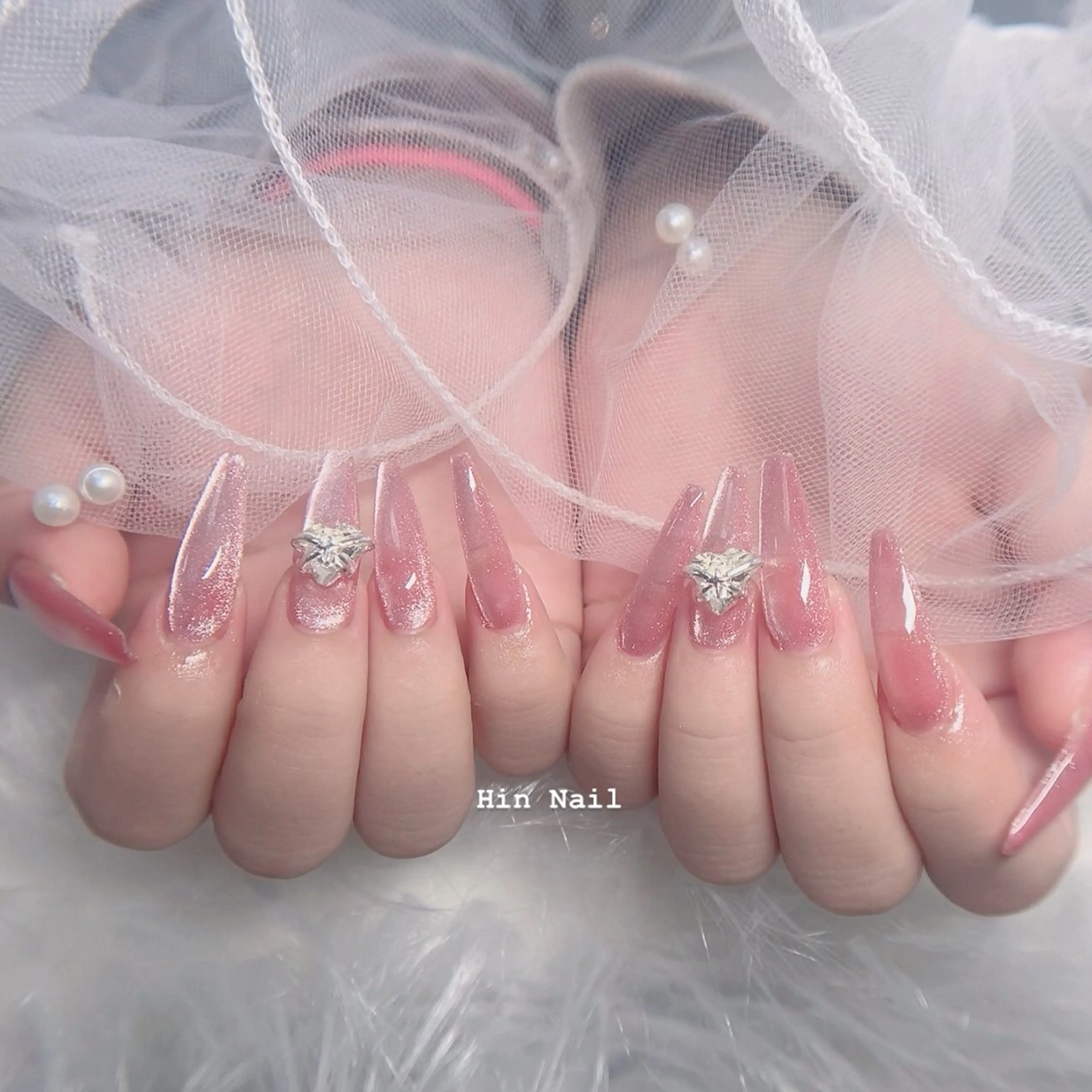 ネイル Hin Nailsのネイルデザイン