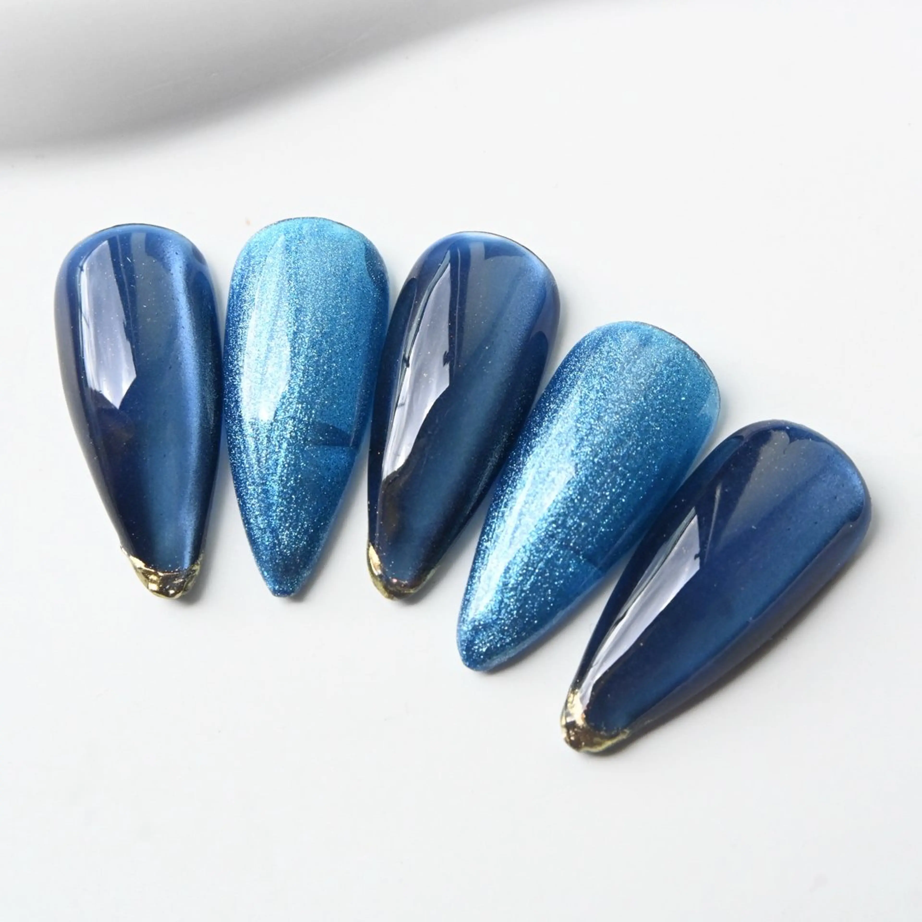 ネイル ブルー キラキラネイル マグネットネイル NAILSALON MEILIのネイルデザイン