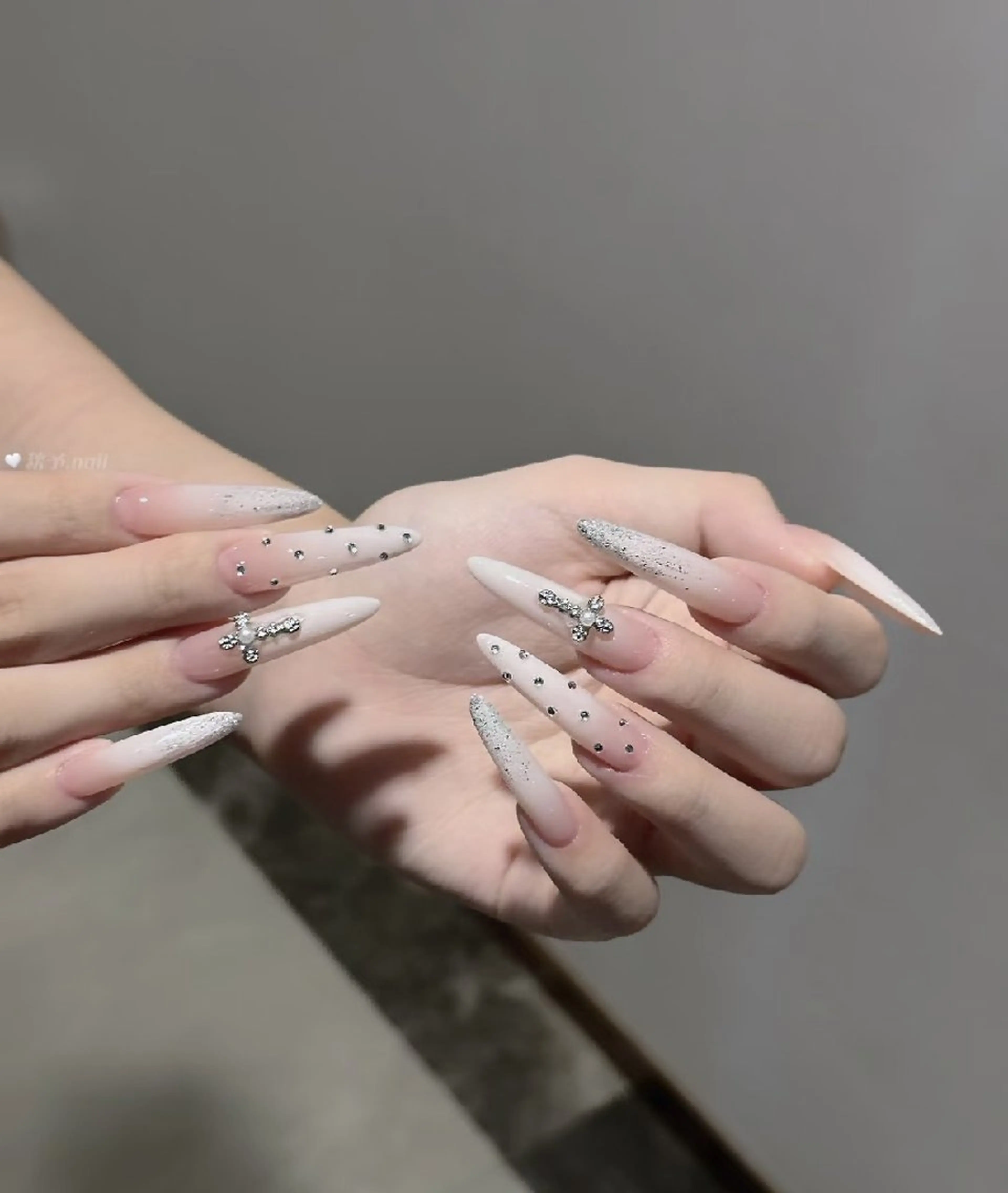 ネイル クリアネイル フラッシュネイル フットネイル フレンチネイル ジェルネイル ハンドネイル UM Nail Salonのネイルデザイン