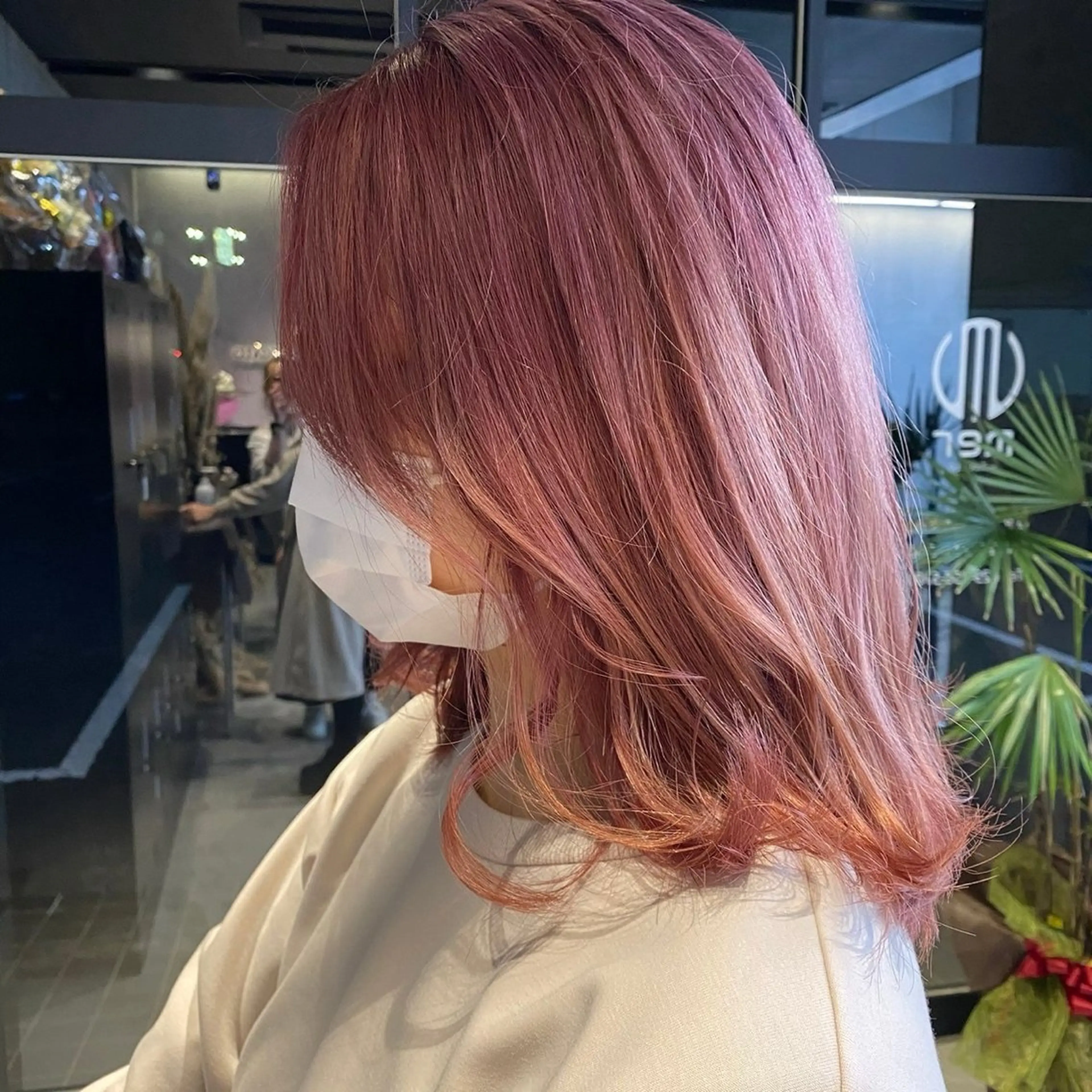 セミロング カラー トップスタイリスト 🖤sachikaのヘアスタイル