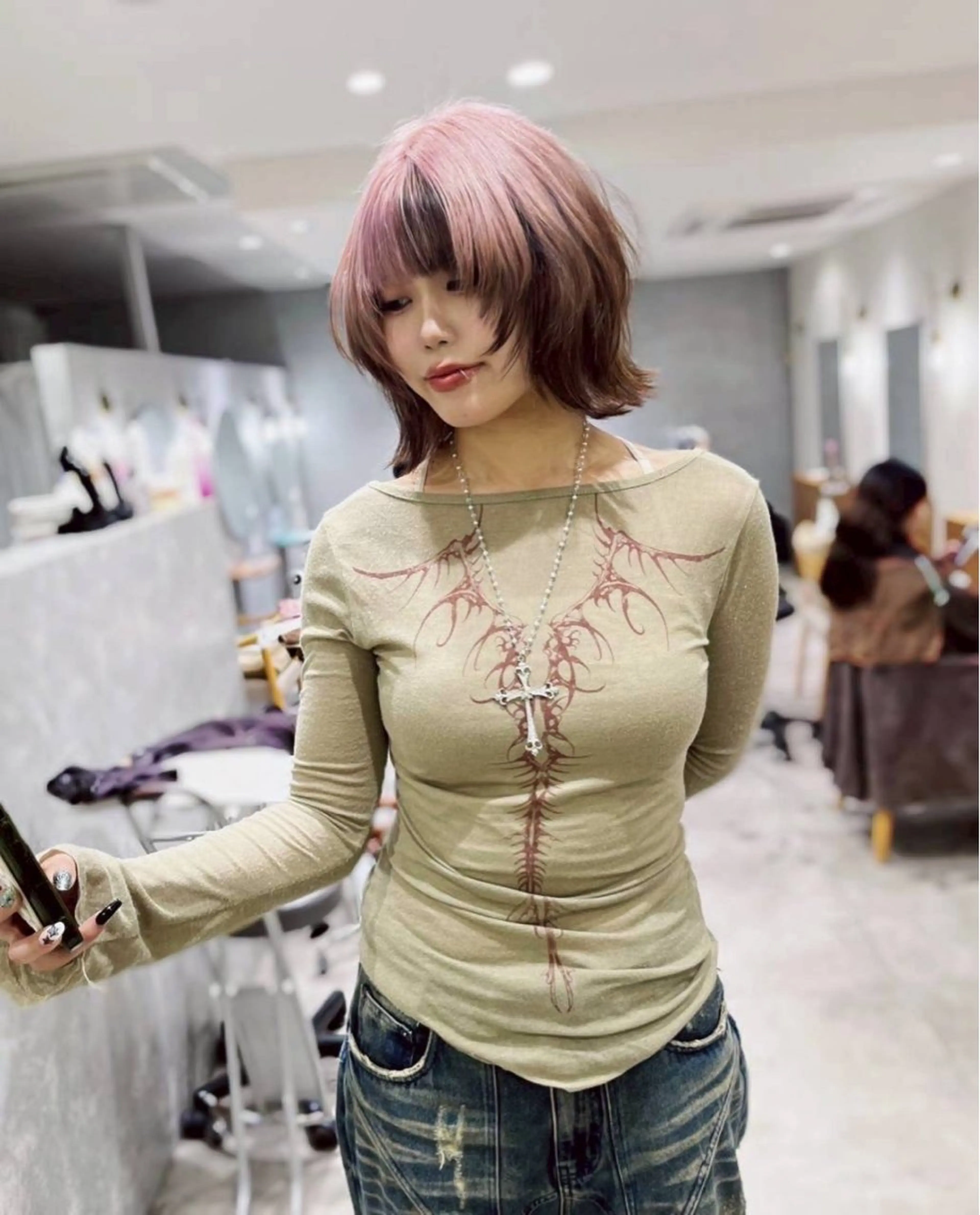 ミディアム カラー Chere by azuri所属・レイヤー/ショート chere狭山のヘアスタイル