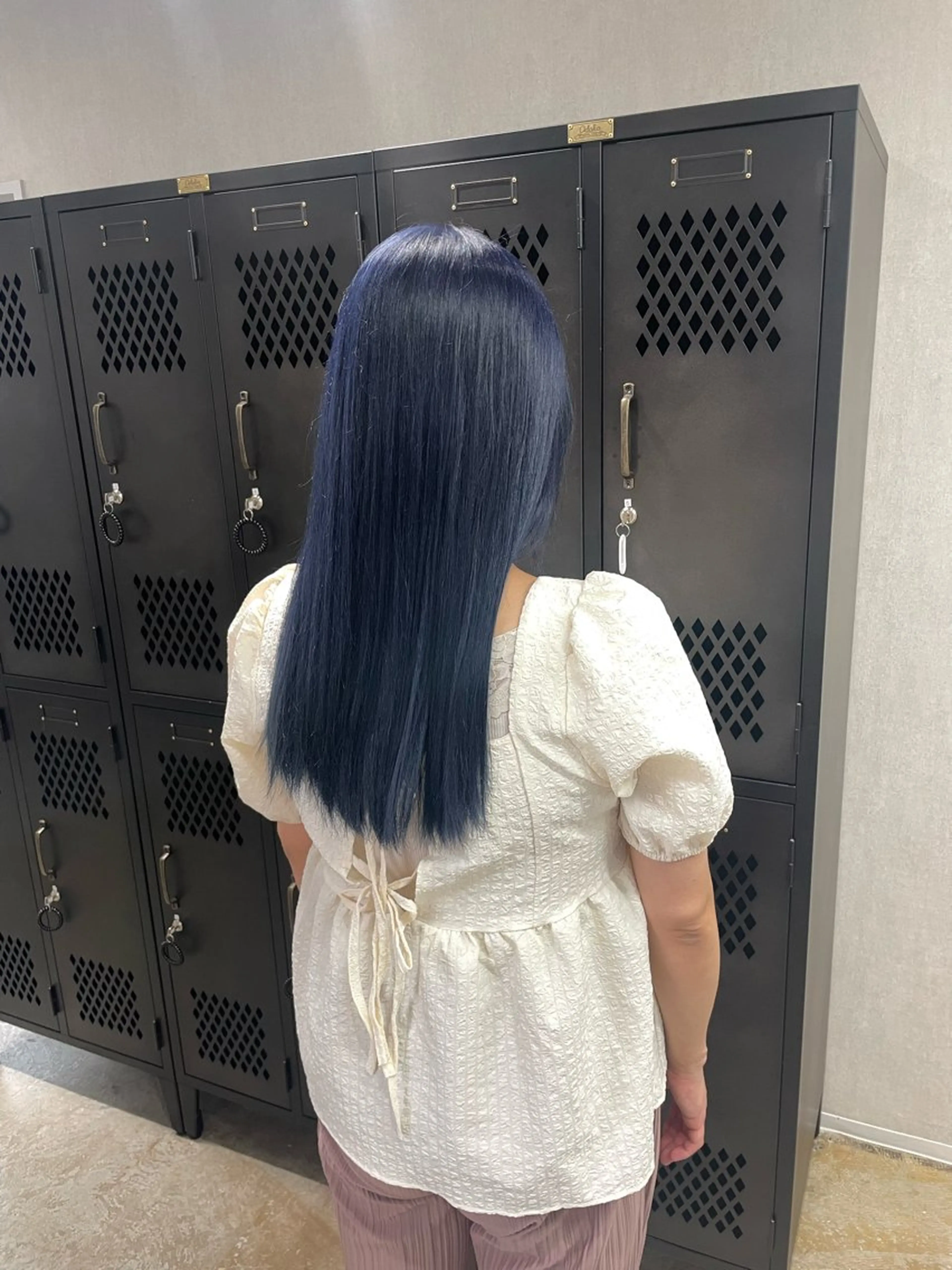 ロング カラー ブリーチ ネイビーカラー ヘアカラー ブレンバイドット所属・ニュアンスカラー/ 🫧レミ(坊主)のヘアスタイル