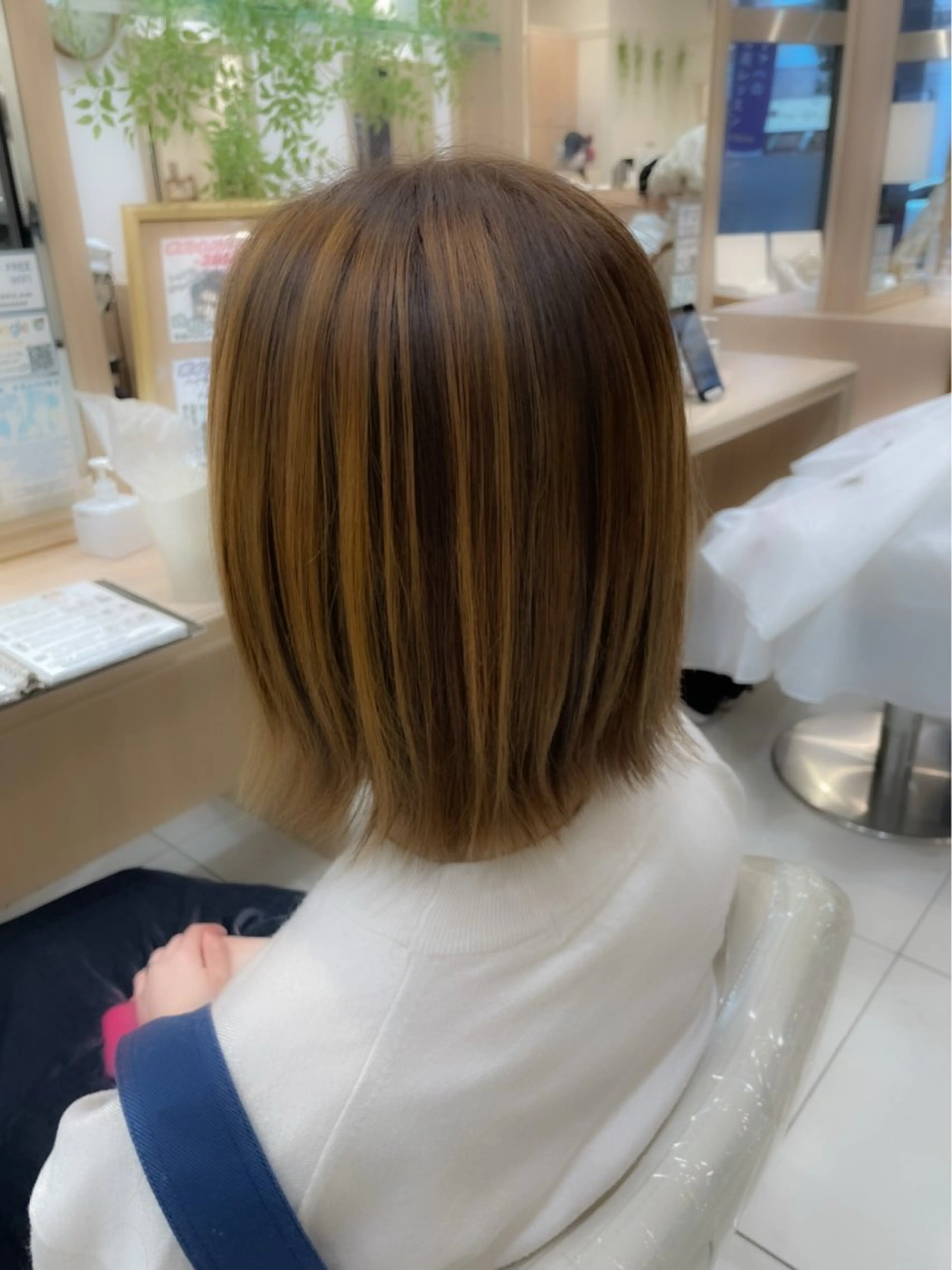 ミディアム ヘアカラー 上村 夢斗のヘアスタイル