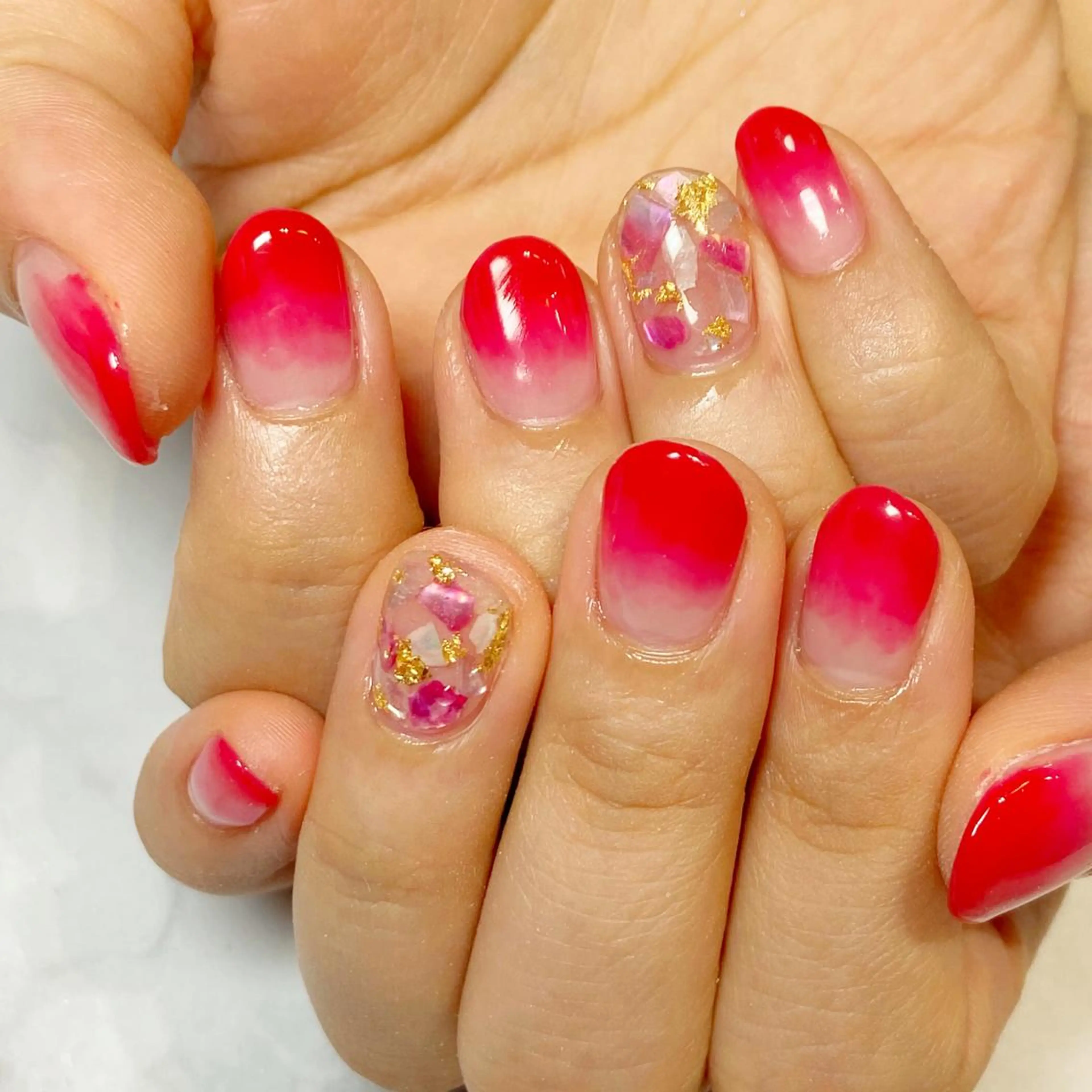 ネイル アートネイル ストーンネイル YUN 💅のネイルデザイン
