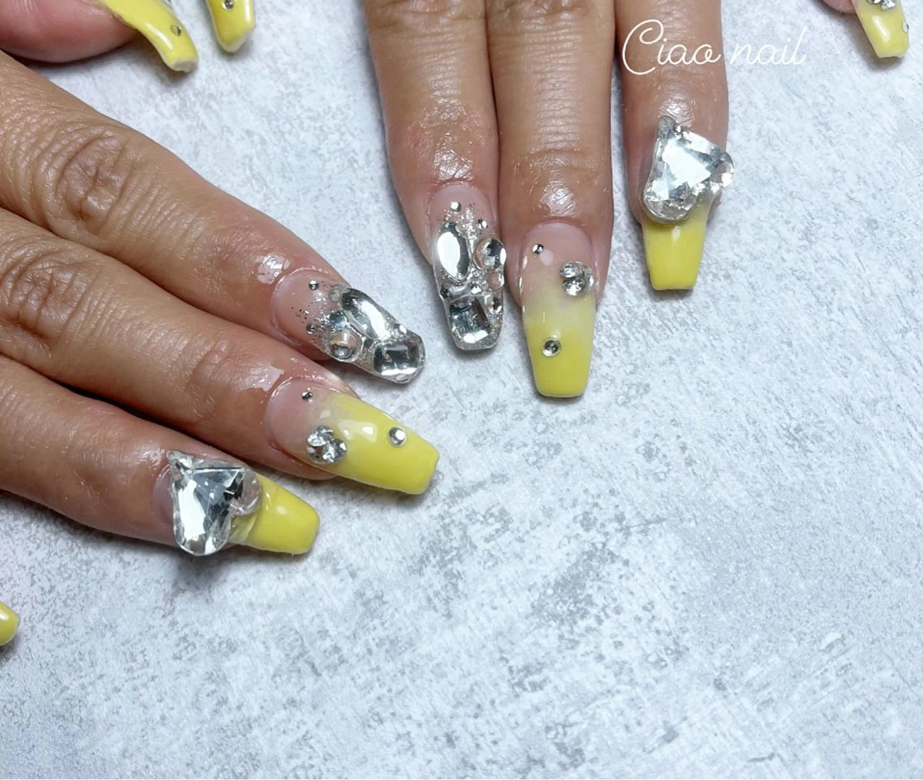 ネイル グラデーション #Amin nail salonのネイルデザイン