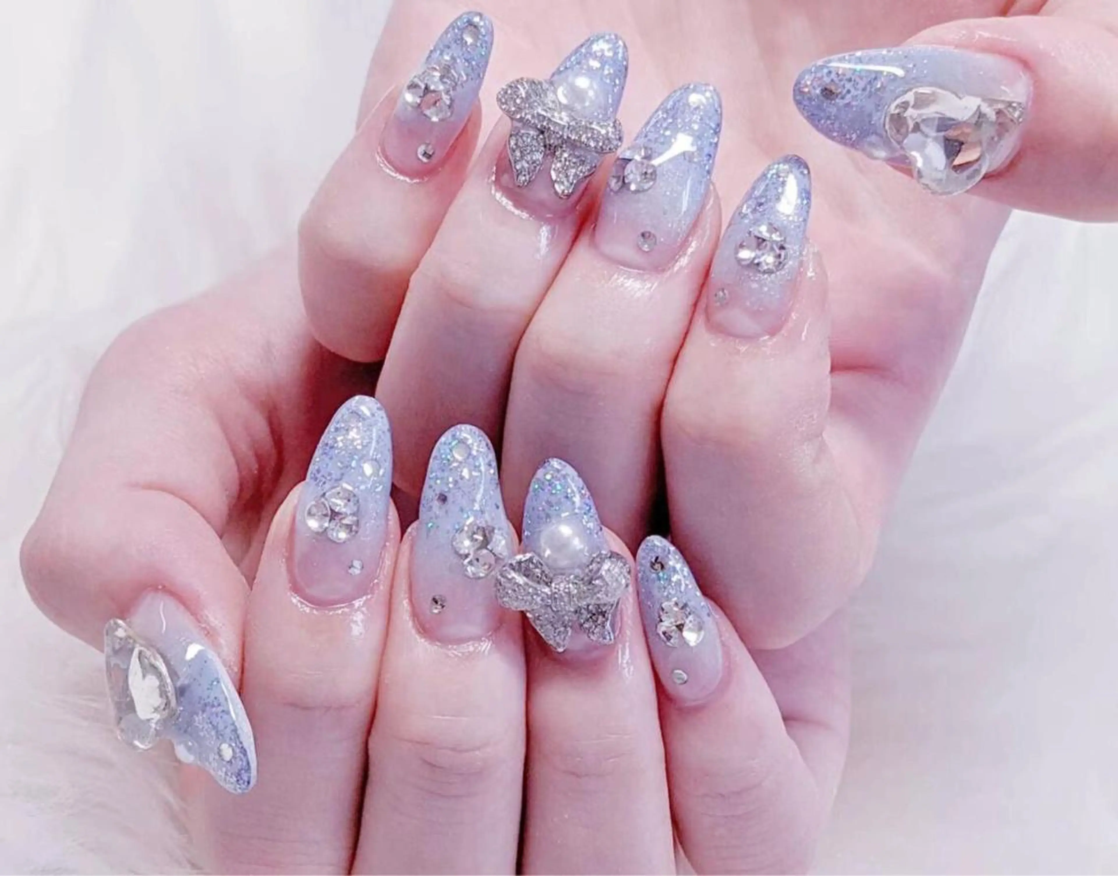 ネイル ハンドネイル MoonNail ユリ🌸のネイルデザイン