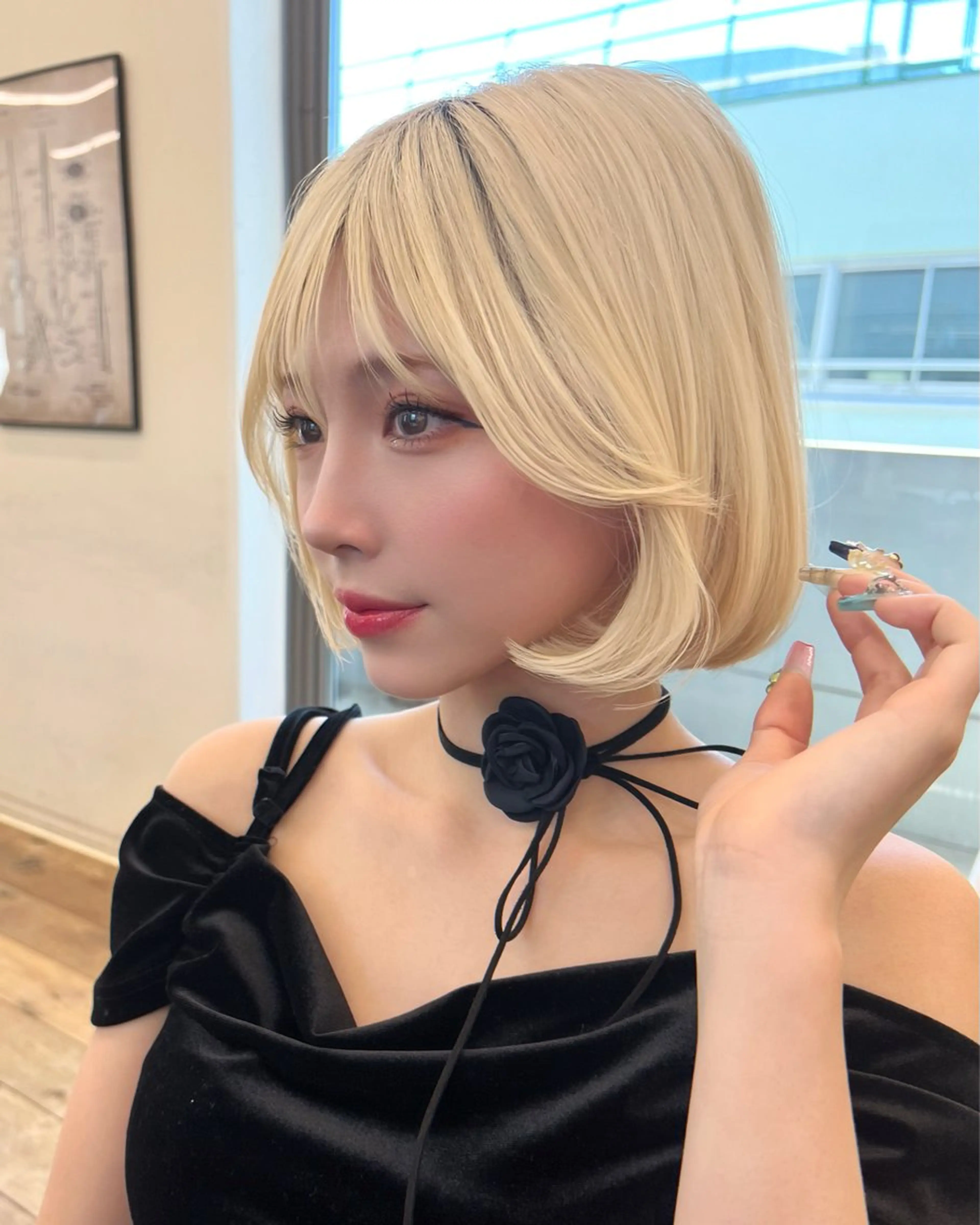 ミディアム 抜きっぱなしブロンド /ハイトーン/カナタのヘアスタイル